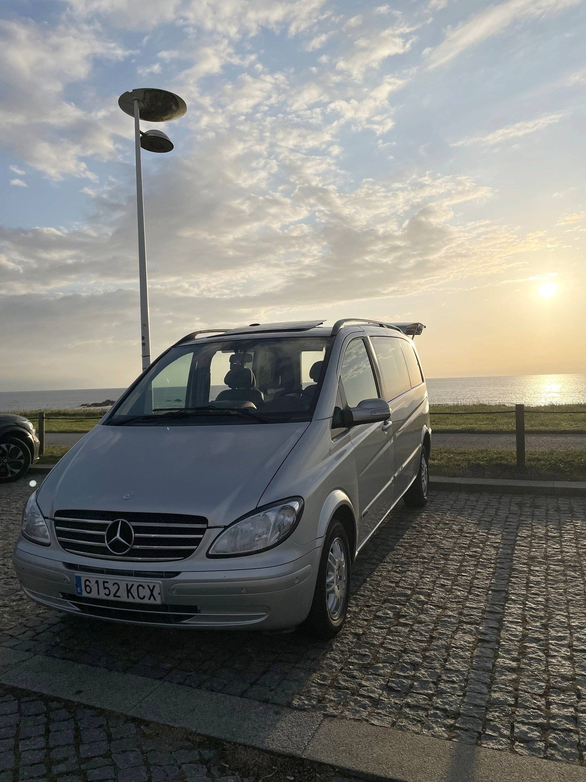 Vista del vehículo ángulo delantero Mercedes Mercedes - Yescapa