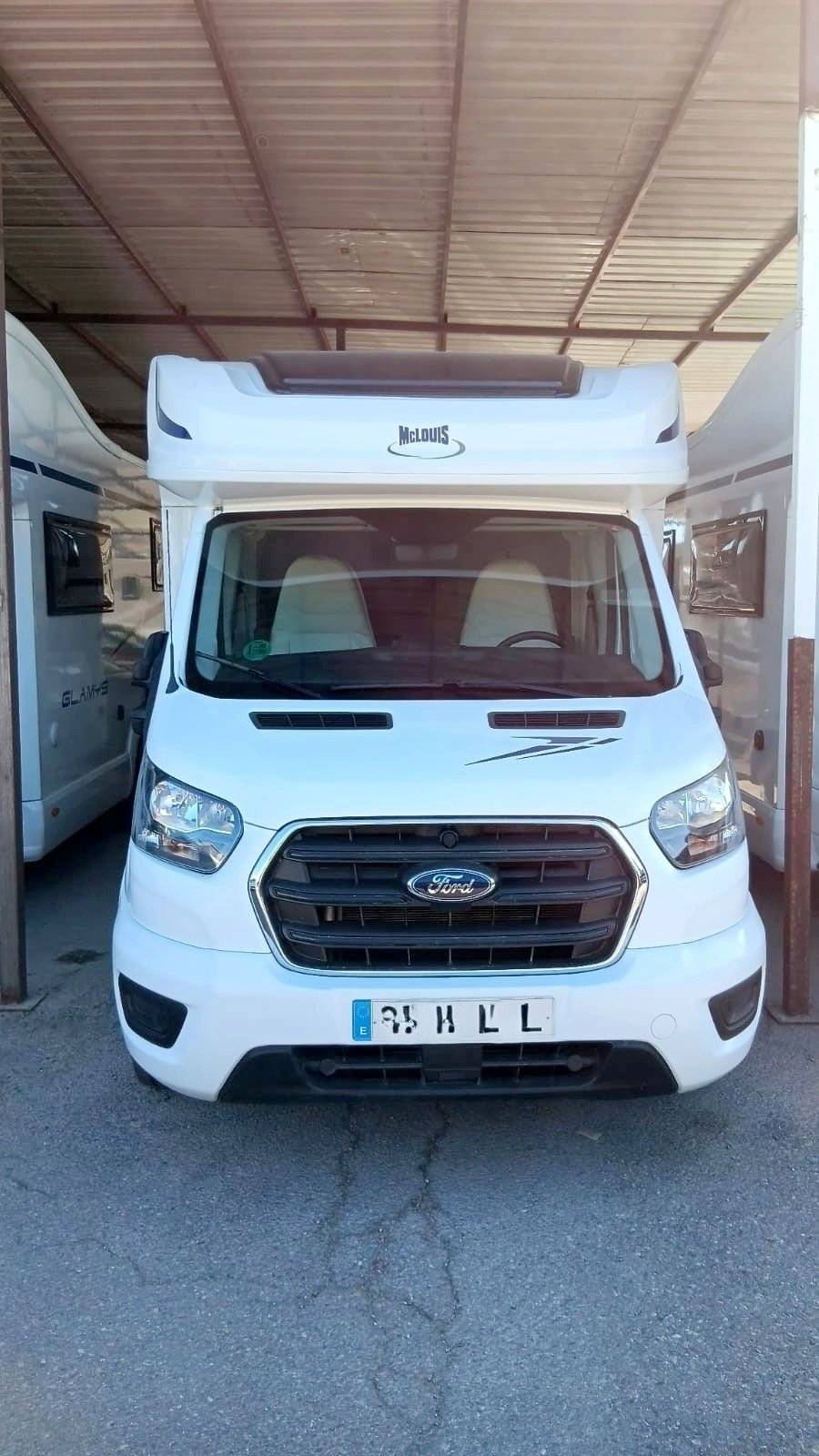 Vista del vehículo ángulo delantero Ford ford transit - Yescapa