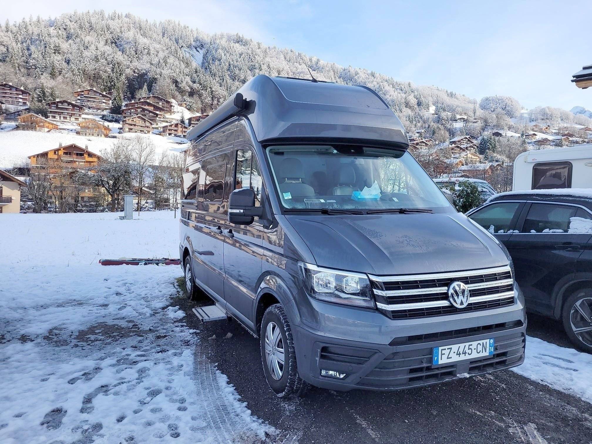 Voorkant 3/4 Volkswagen Volkswagen Grand California - Yescapa