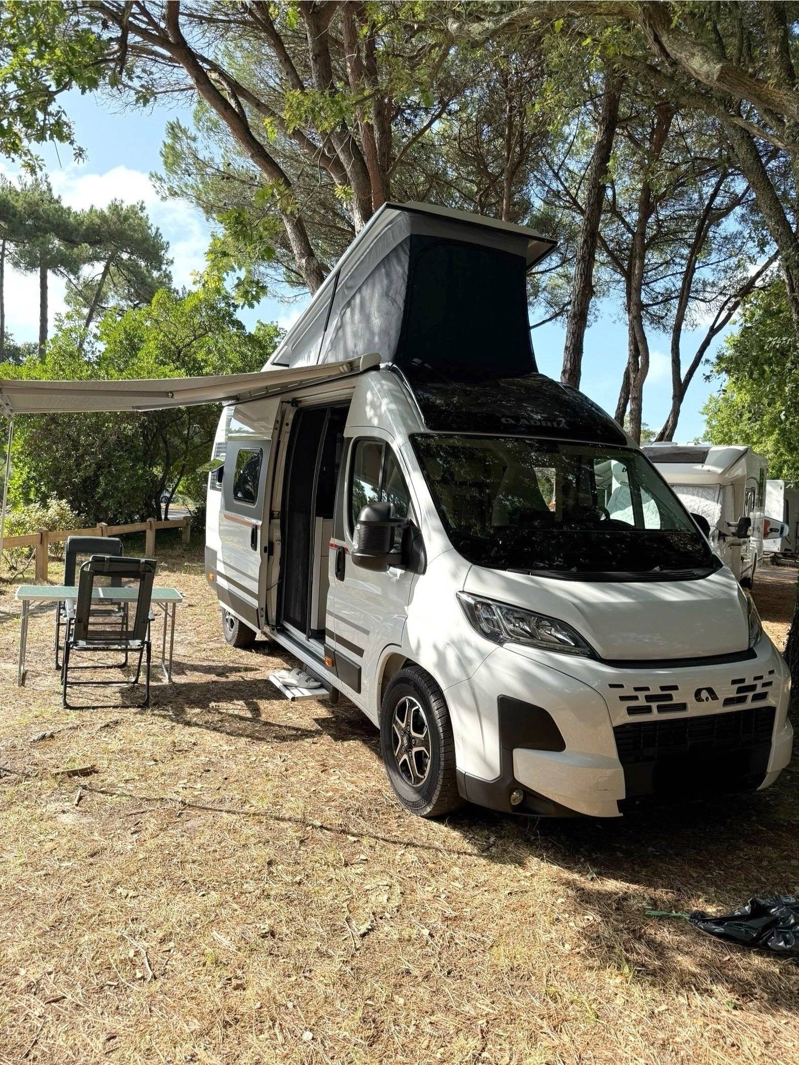 Vista del vehículo ángulo delantero Fiat Ducato - Yescapa