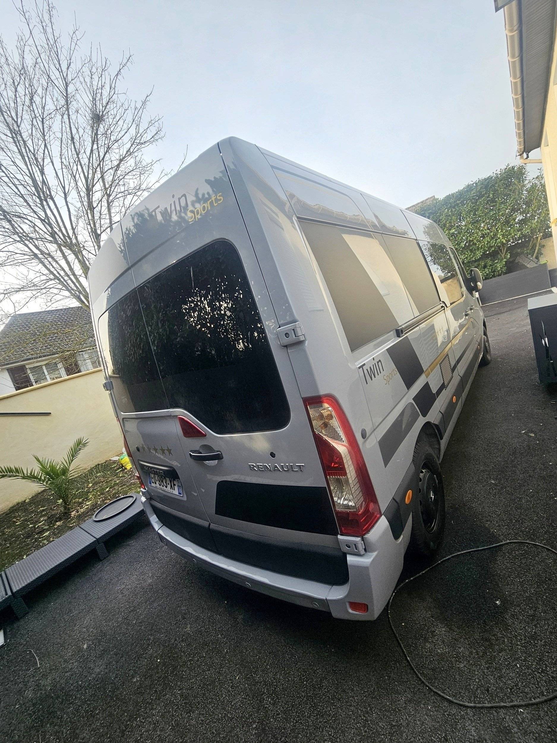 3 C Cartier/Brisebras Renault master