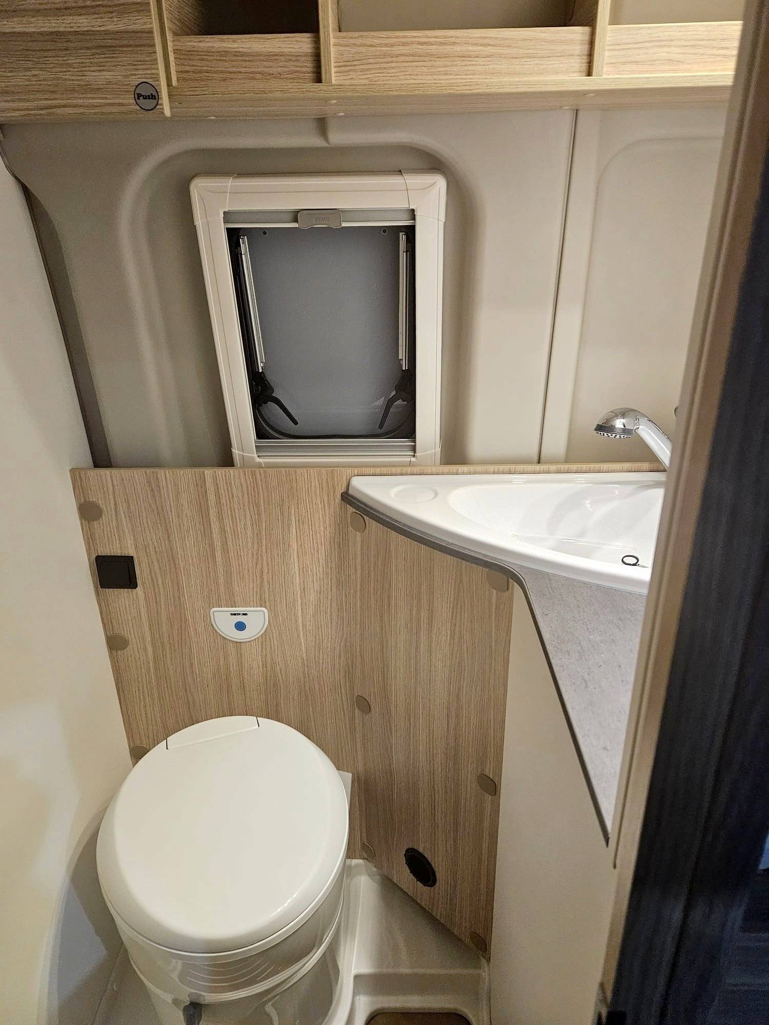 Sunlight Sunlight Cliff Adventure