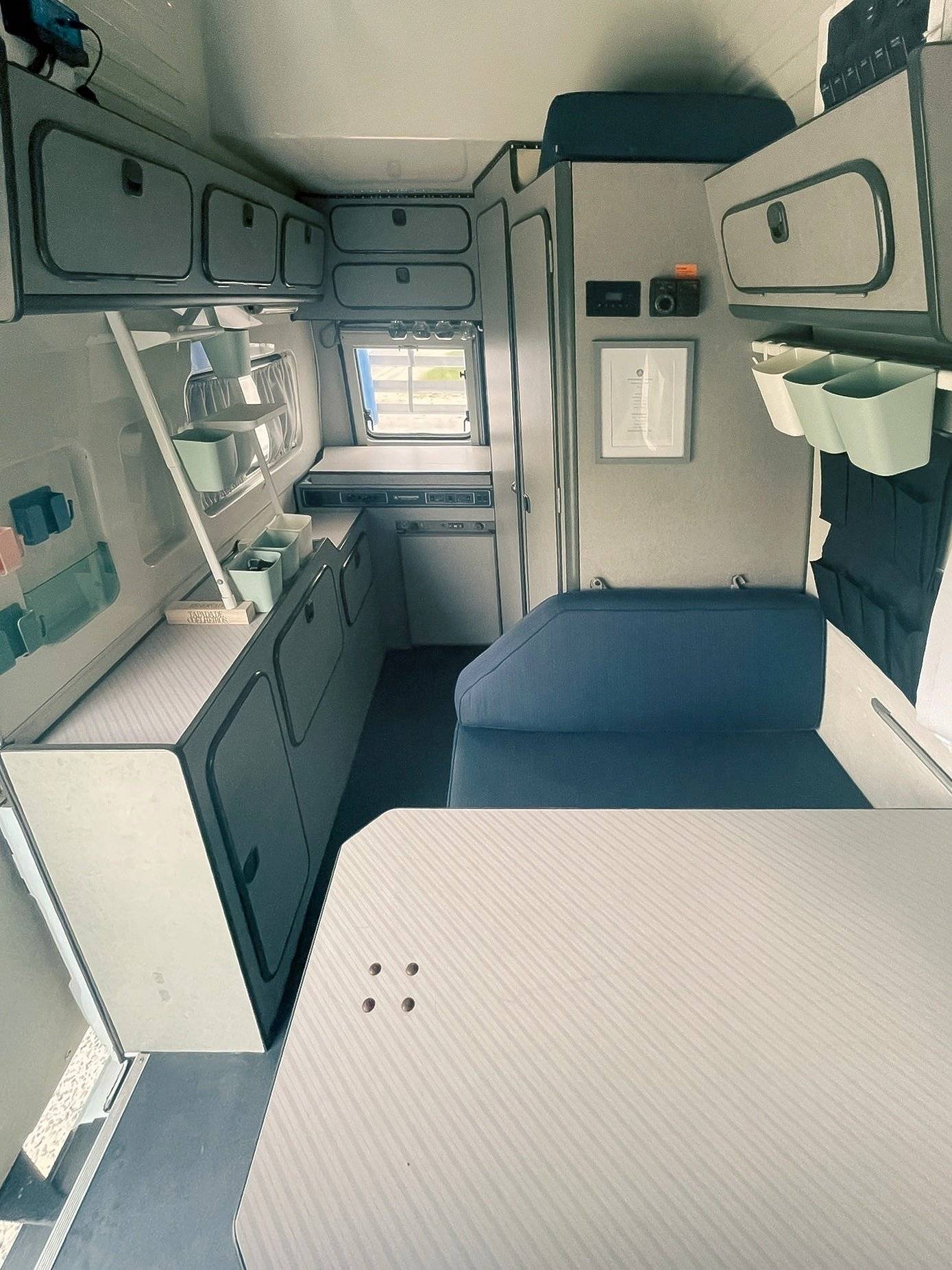 Couchages Mercedes Mb 100 - Yescapa