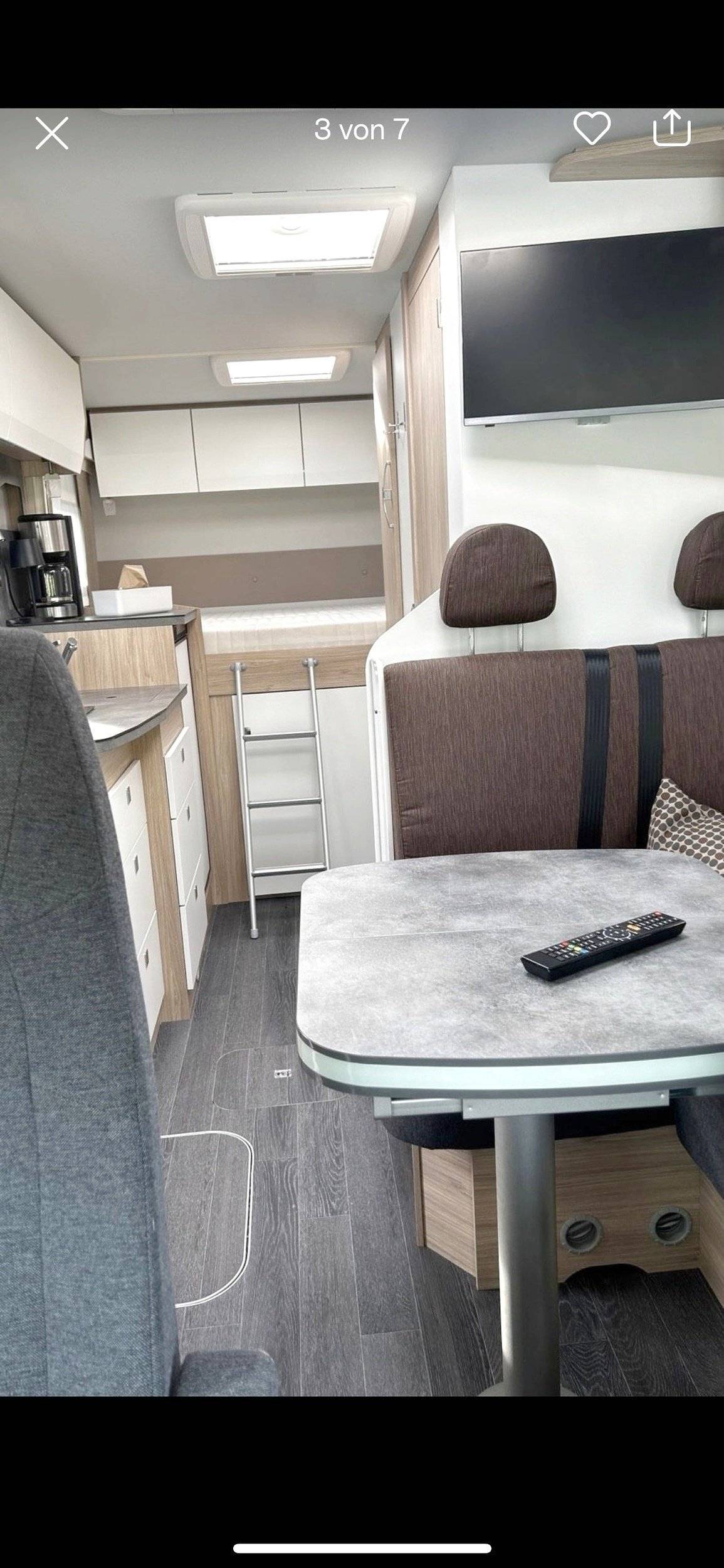 Dinette Mercedes - Yescapa