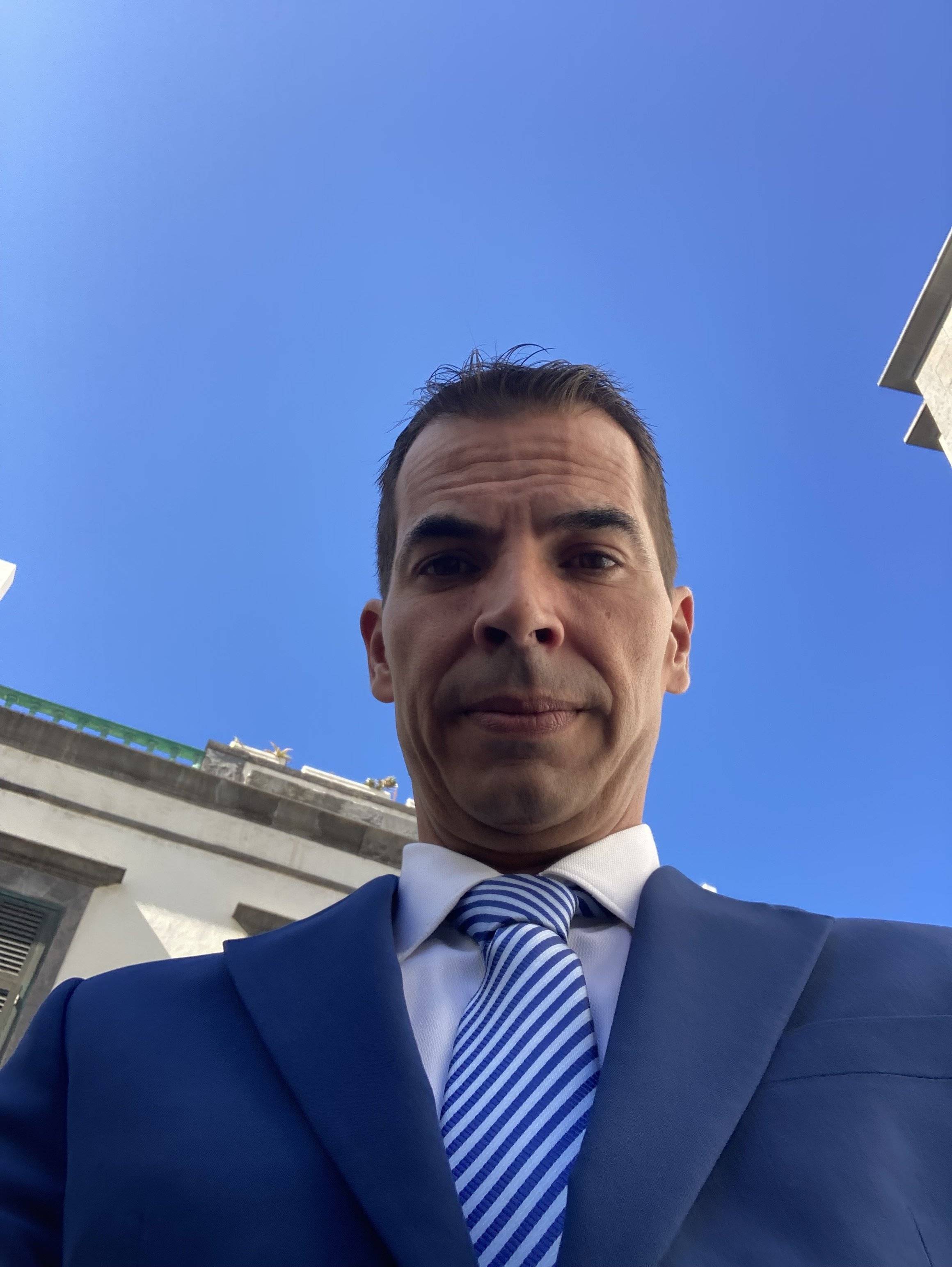 luis