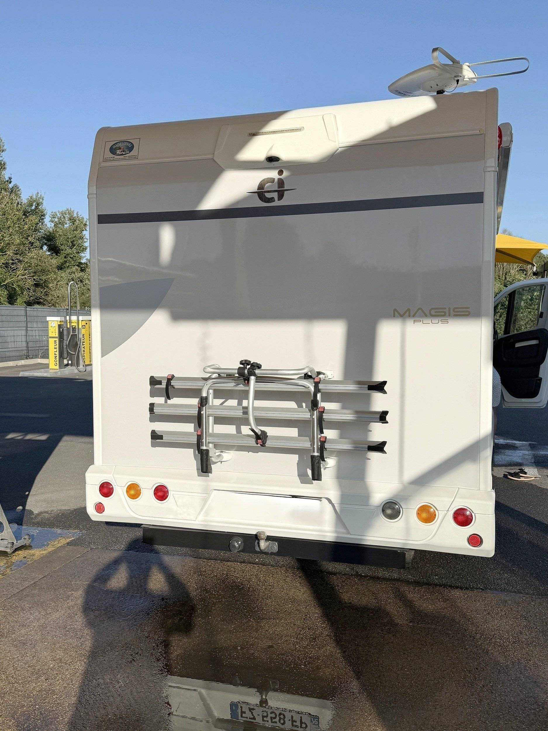 Mgp Véhicules Récréatifs Triostyle