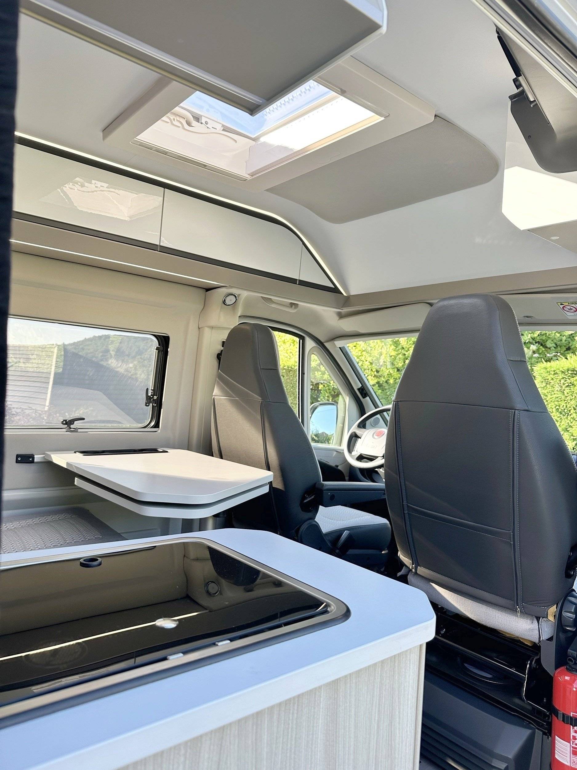 Menjador Fiat Ducato 2,0 l 130 ch - Yescapa