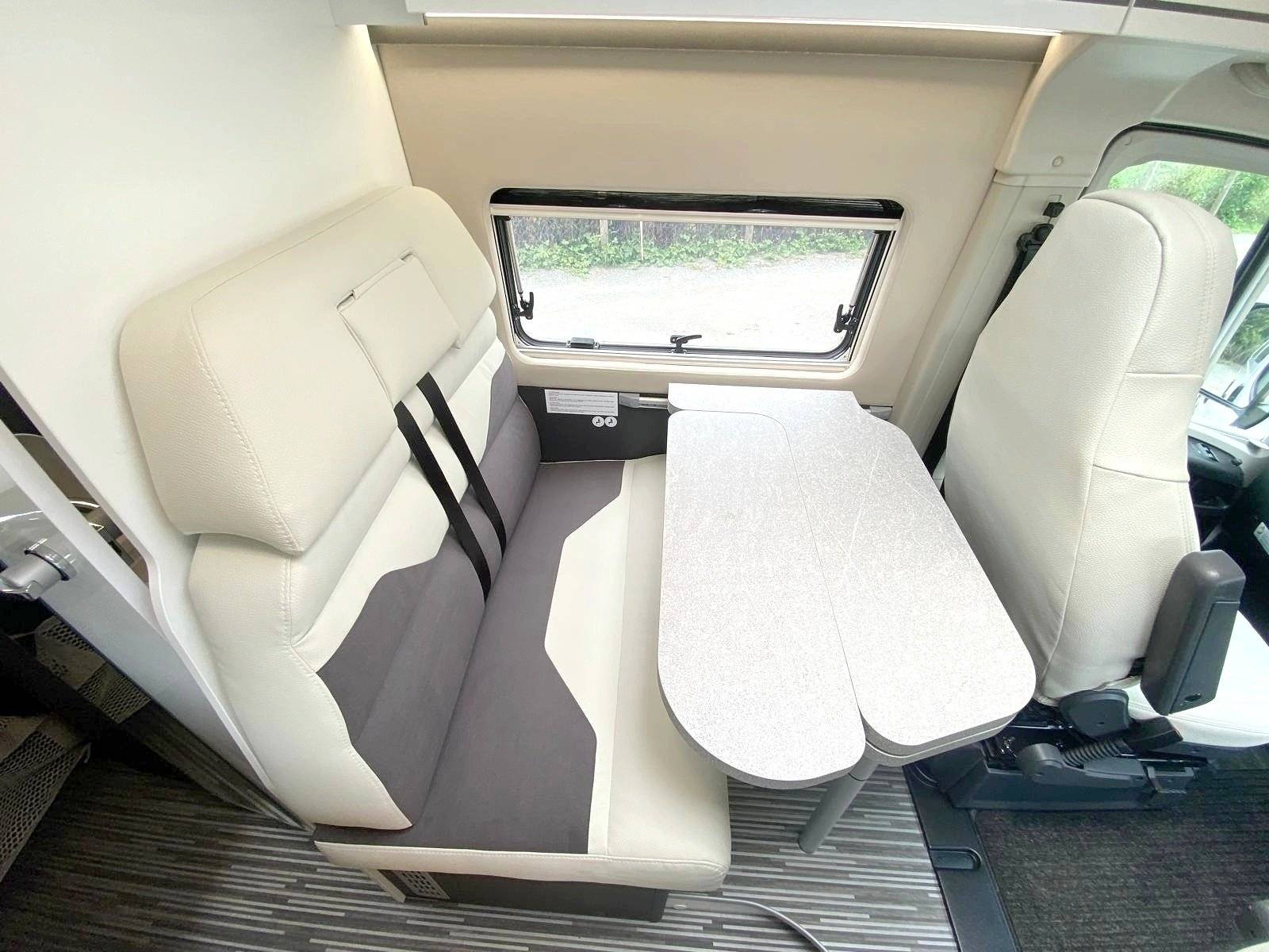 Mclouis MENFYS VAN 3 PRESTIGE 