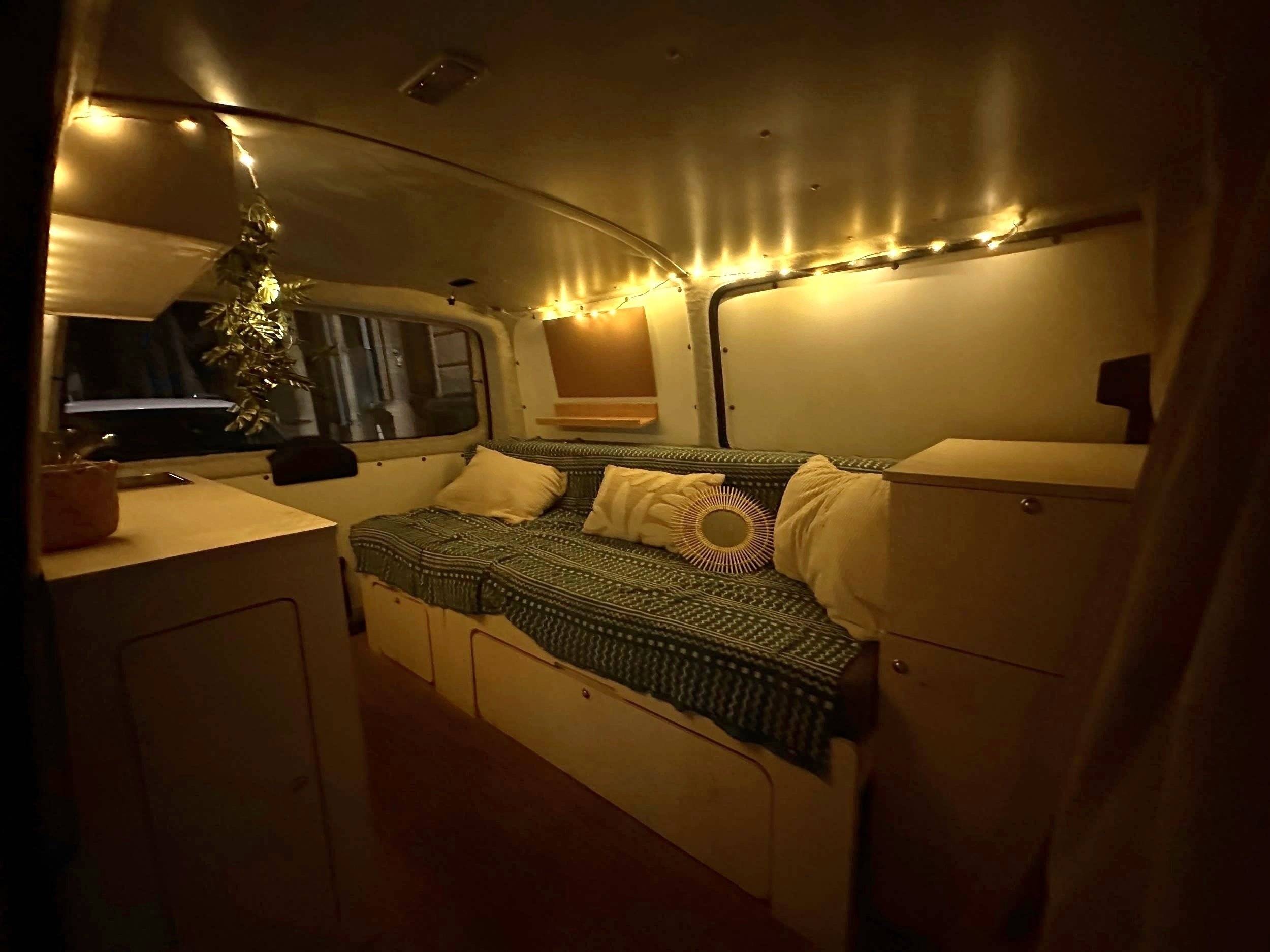 Volkswagen T5 2 l 84 ch