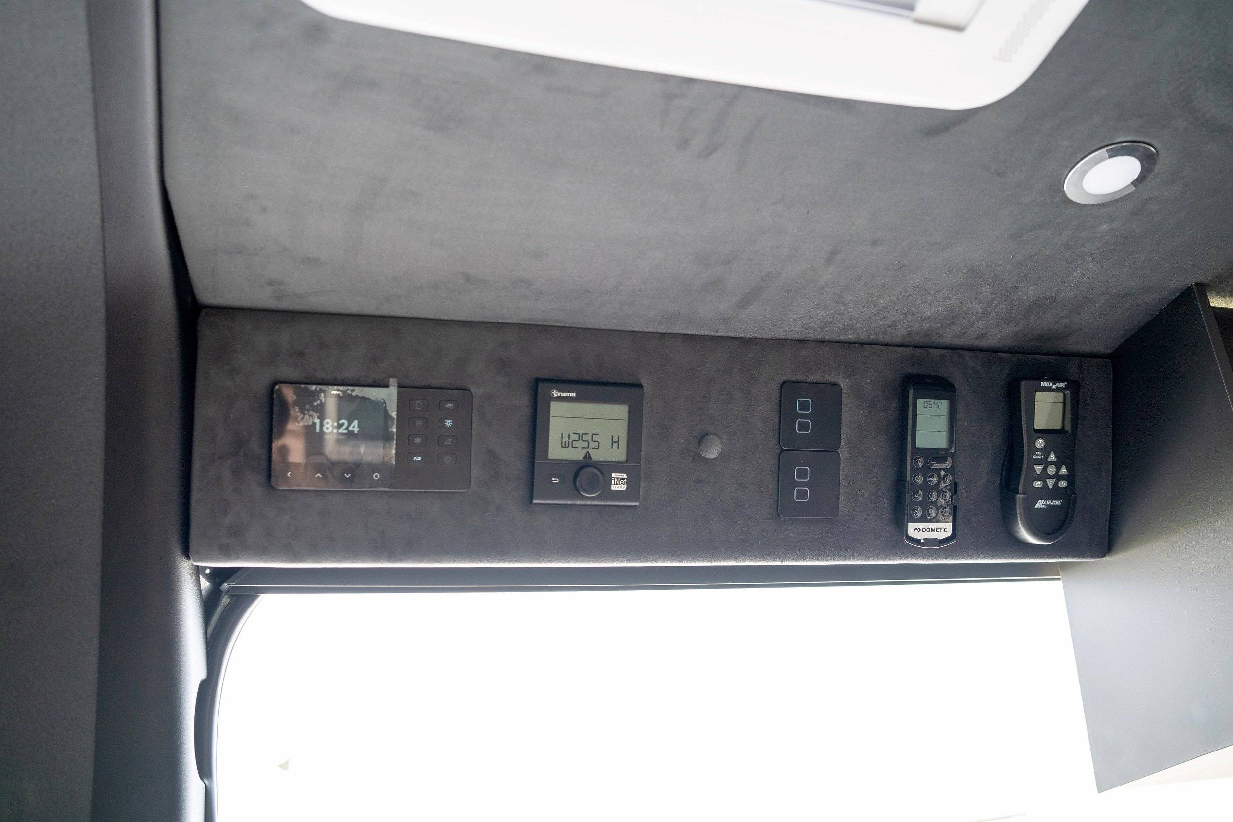 Aquila Stenar 4 Sprinter 319 2WD L4H3