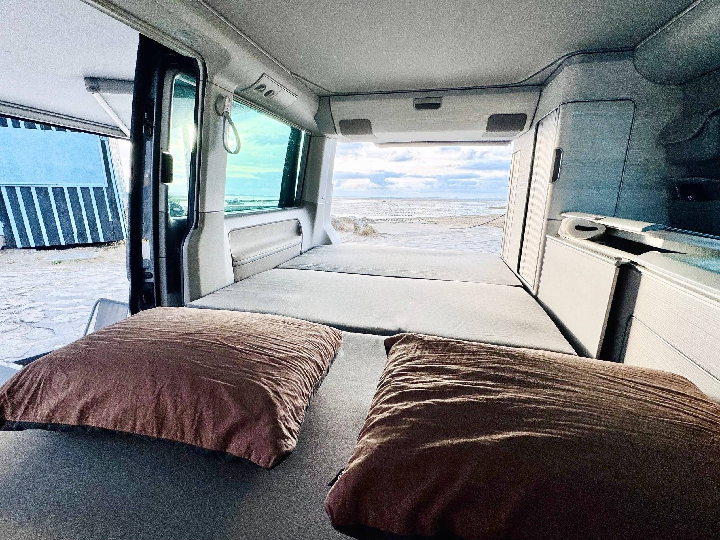 slaapplaatsen Volkswagen T6 2 l 150 ch - Yescapa
