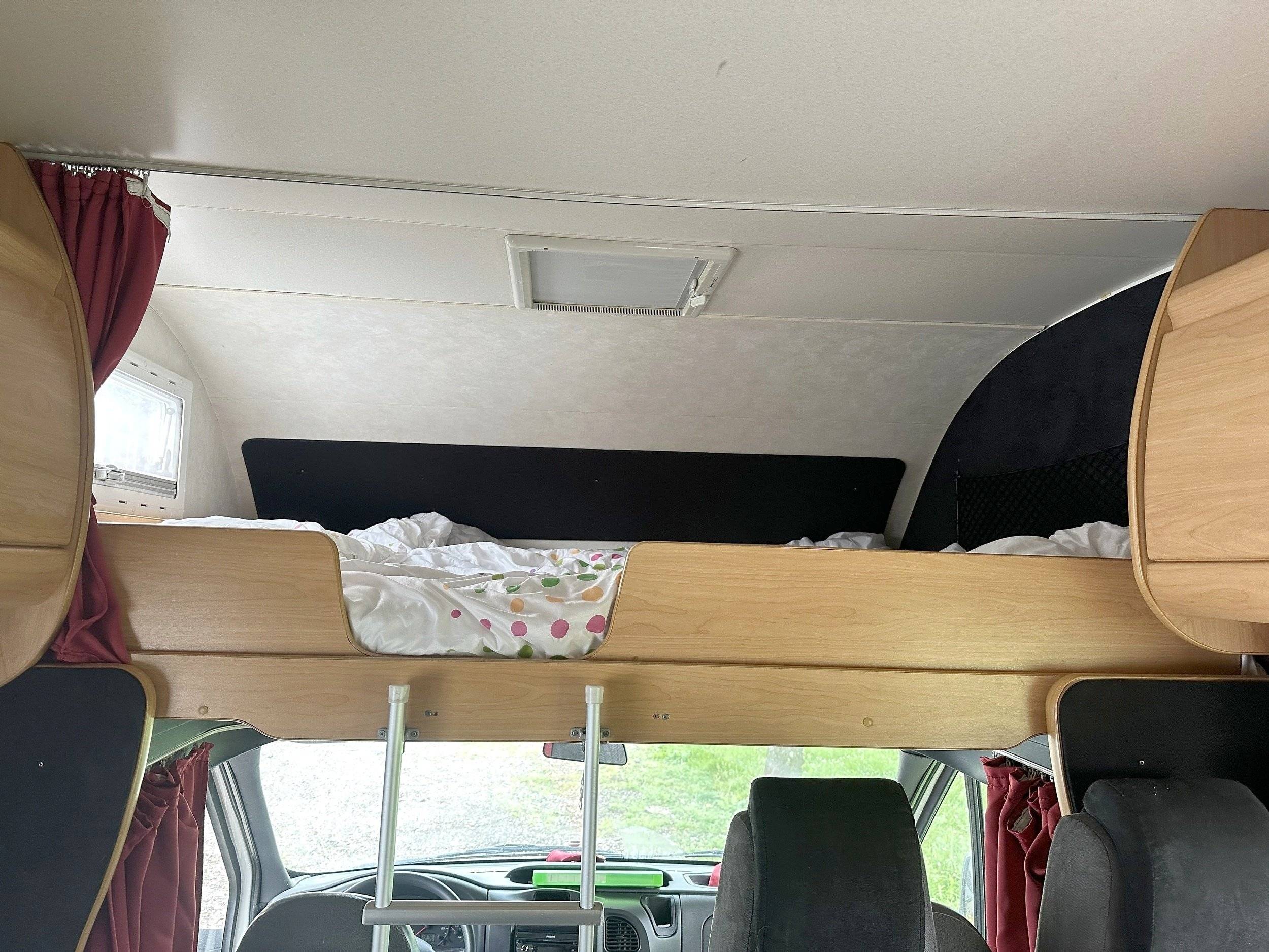 Challenger Transit 2,5 l TDCi 140 ch.