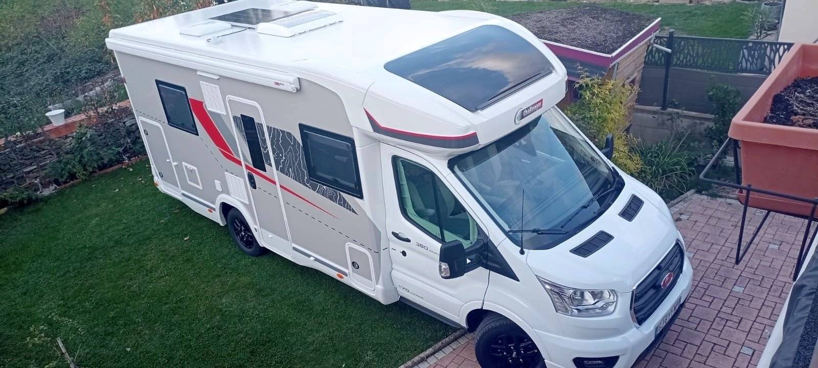 Challenger Challenger 380