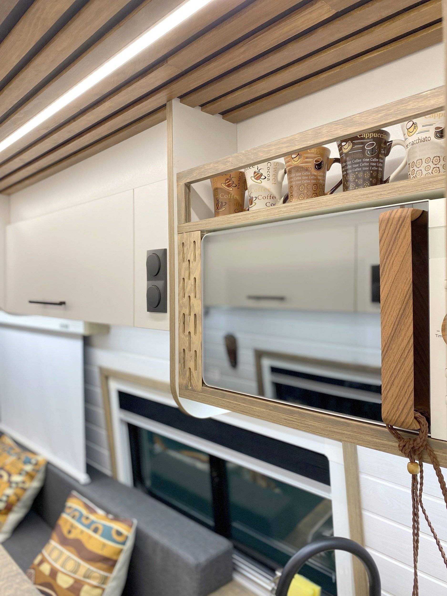 TGE3 180CV L4H4 4X4 MAN