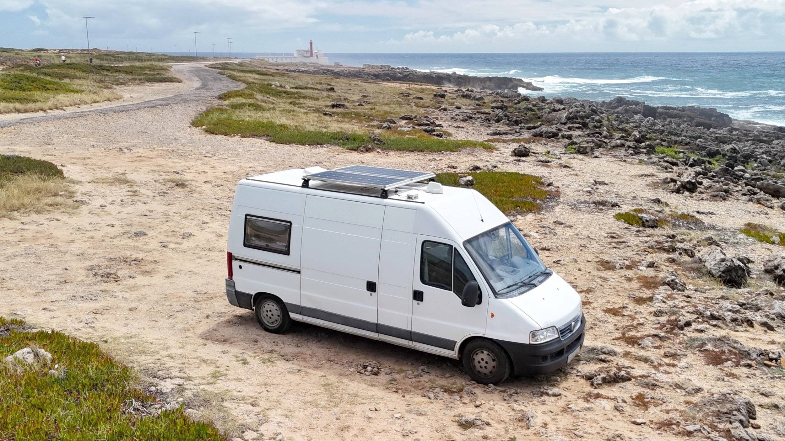 Vista frontale a ¾ Fiat Fiat Ducato - Yescapa