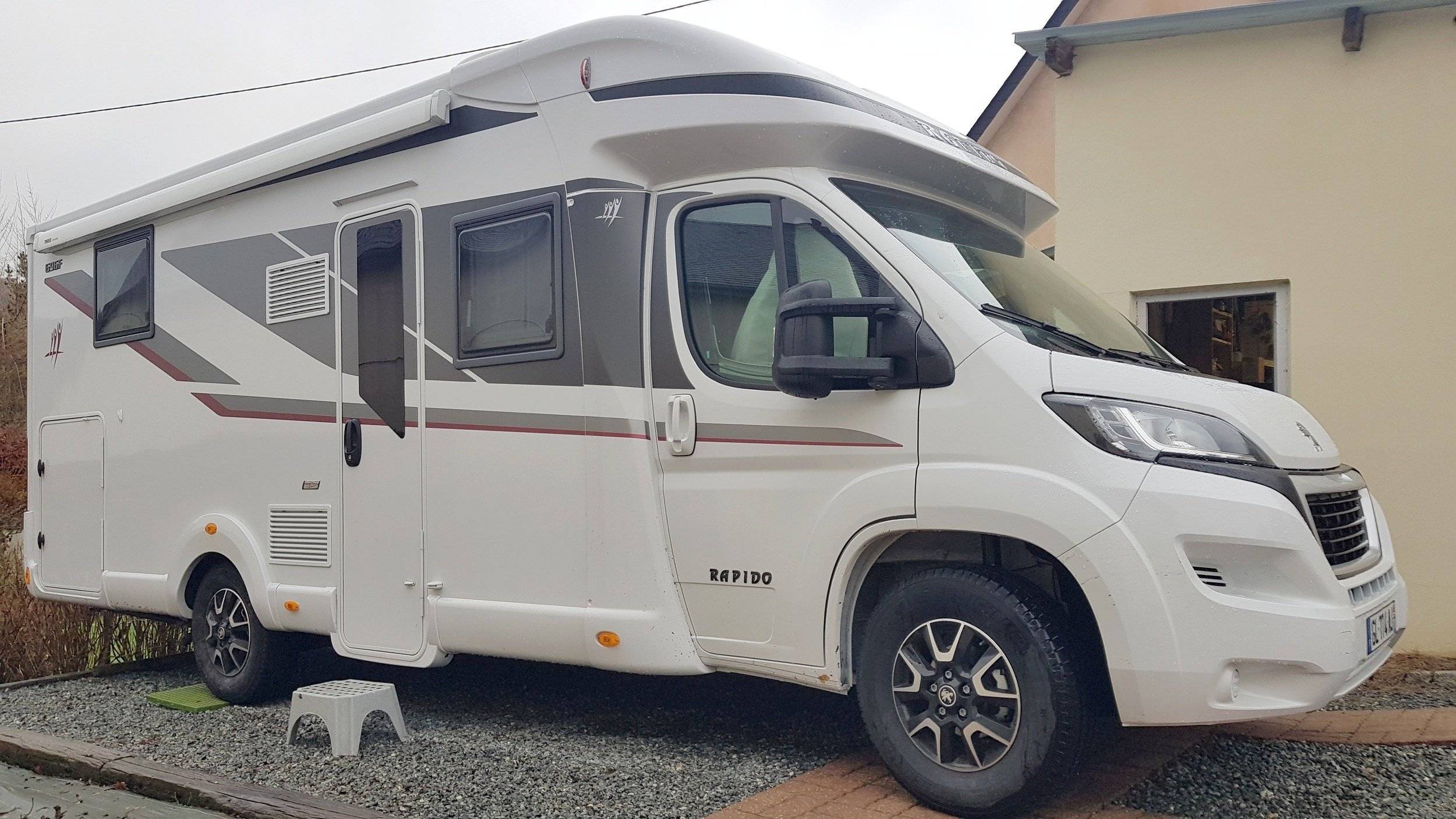 Rapido Rapido ULTIMATE LINE 696F