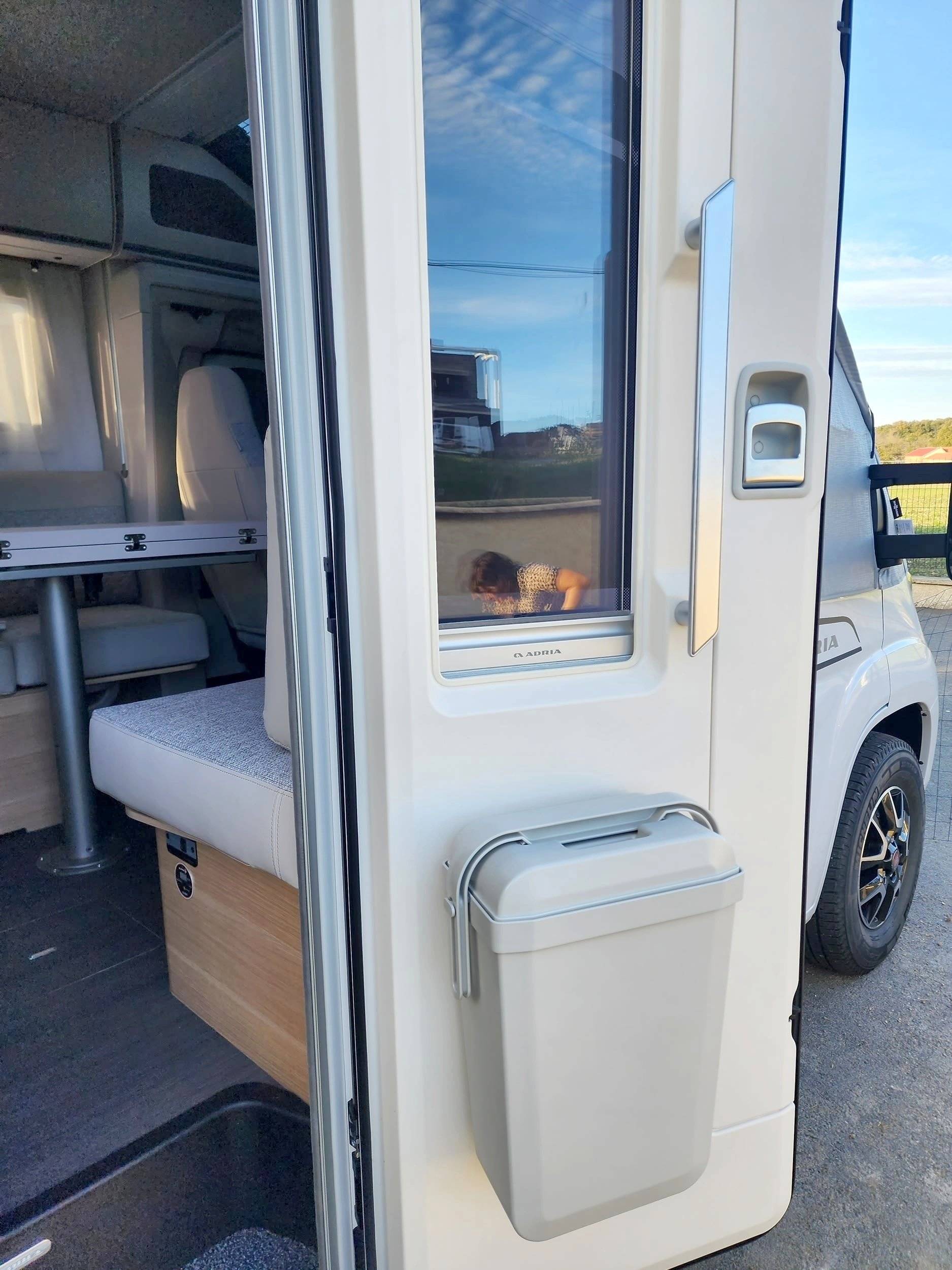 Adria Adria Matrix Axess 650 DC