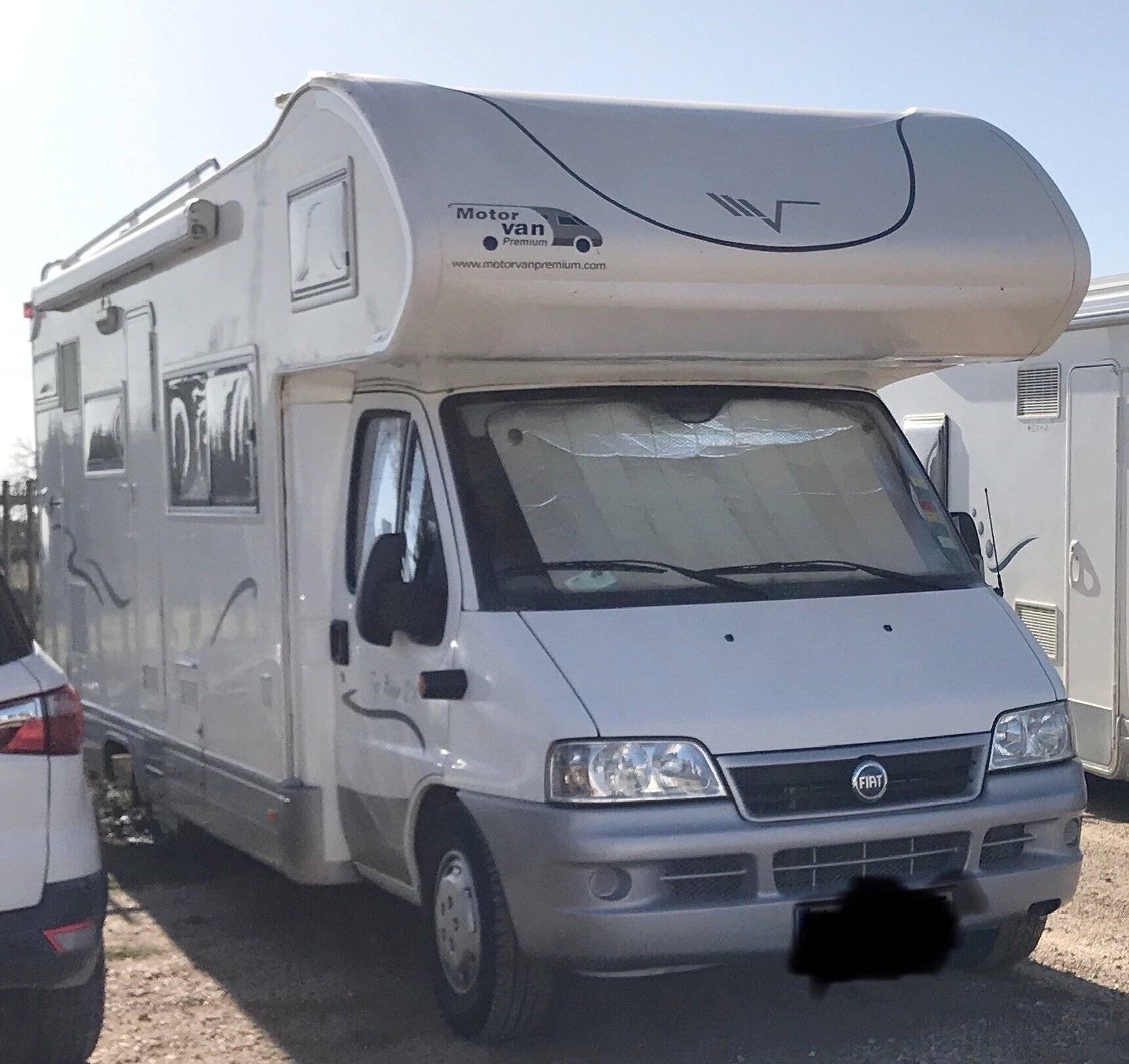 Voorkant 3/4 Fiat - Yescapa