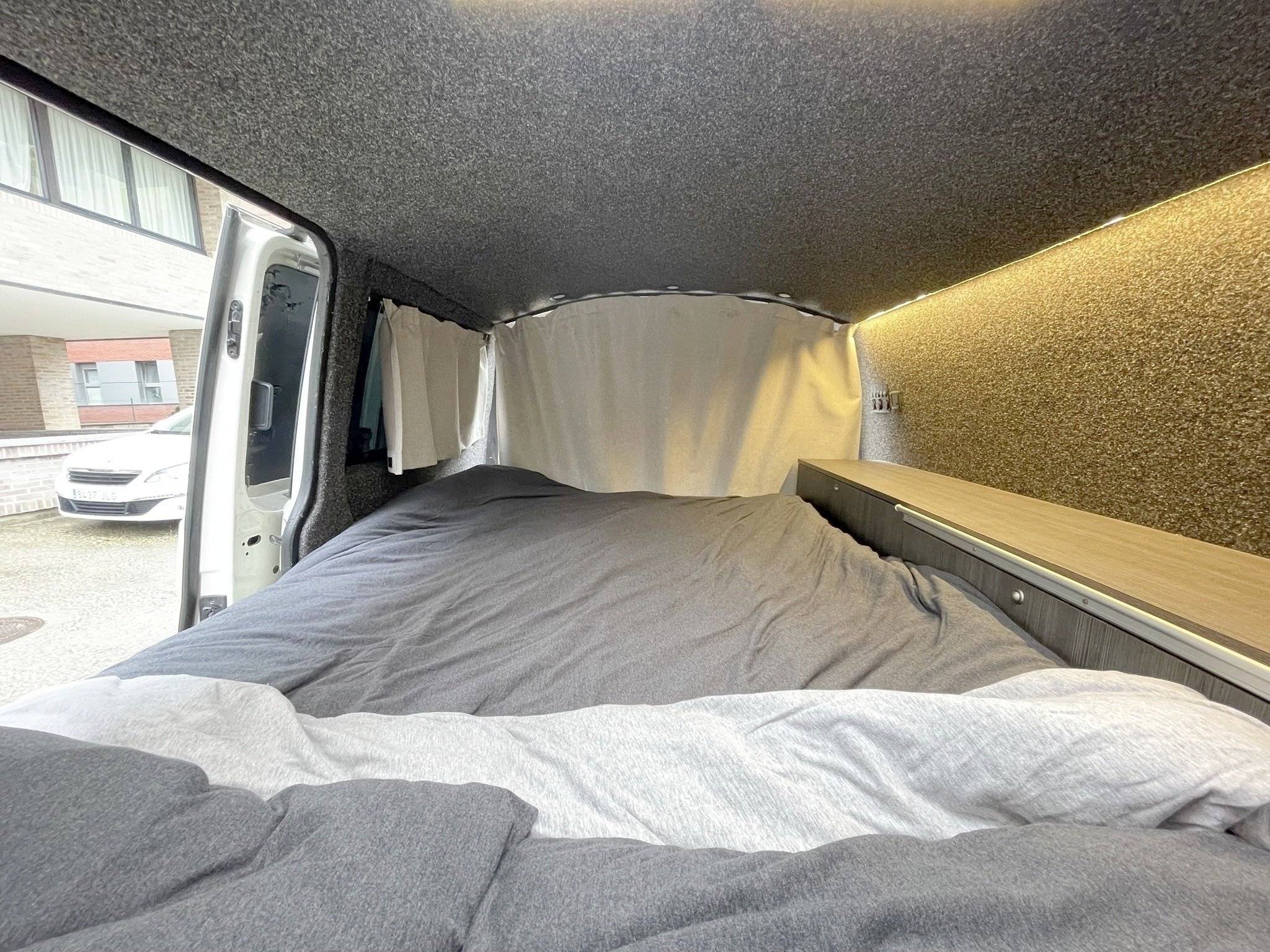 Volkswagen Transporter T5 camperizada