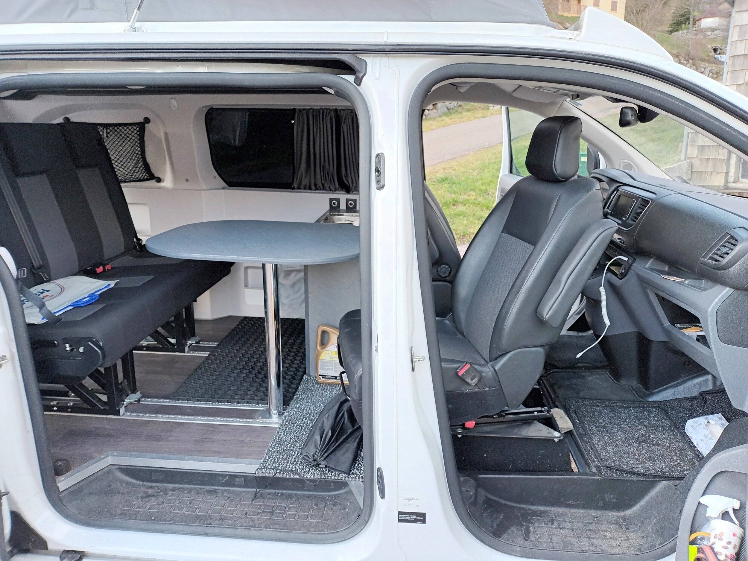 Dinette Peugeot - Yescapa