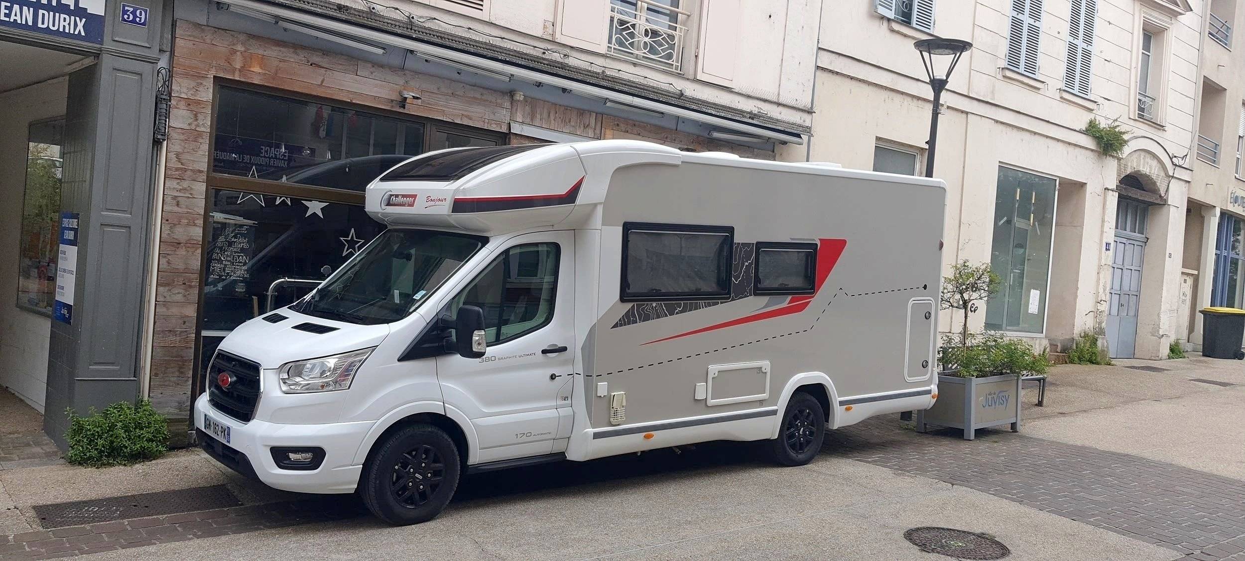 Challenger 380 GRAPHITE