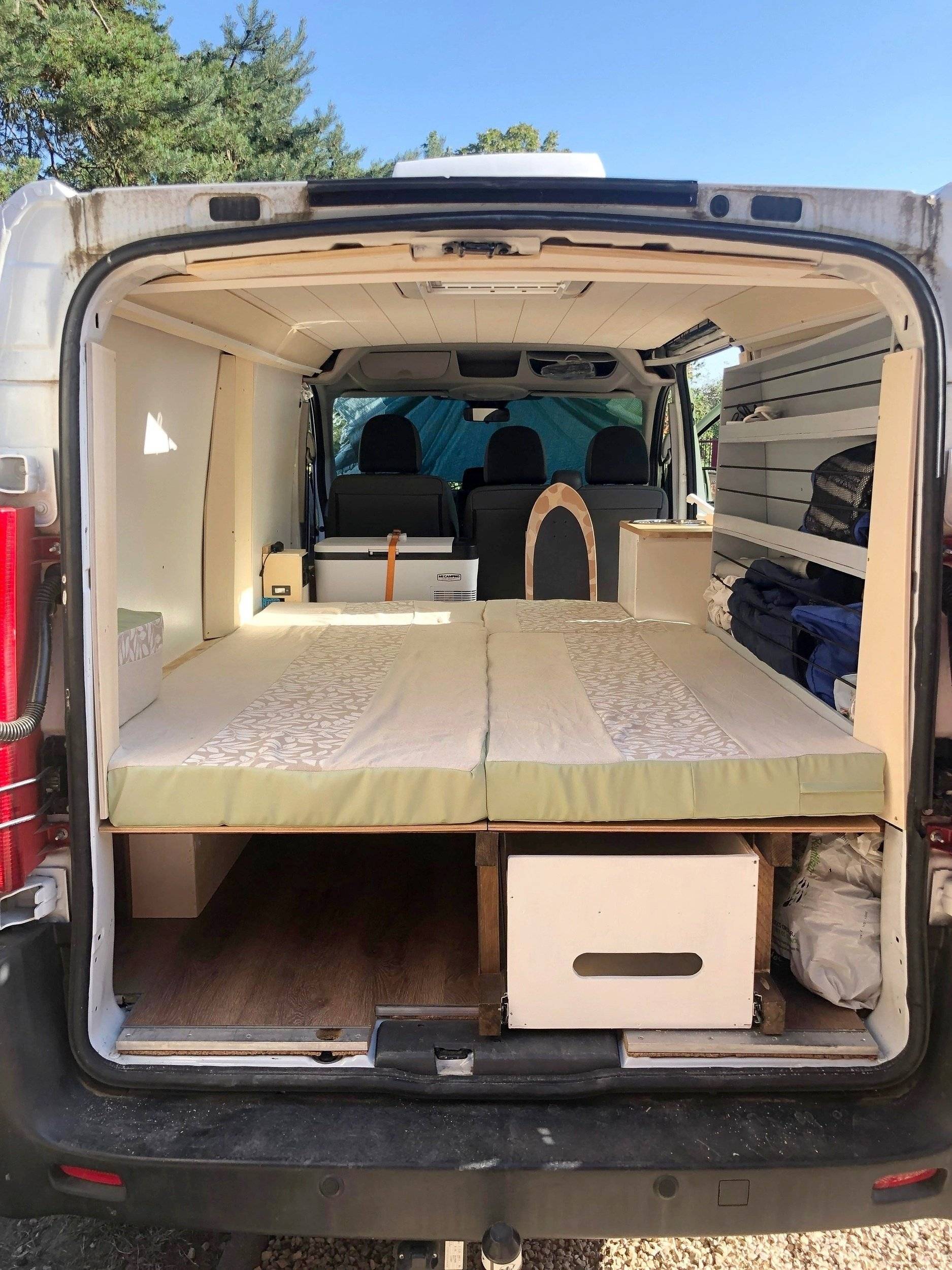 Berth Citroën Jumpy - Yescapa