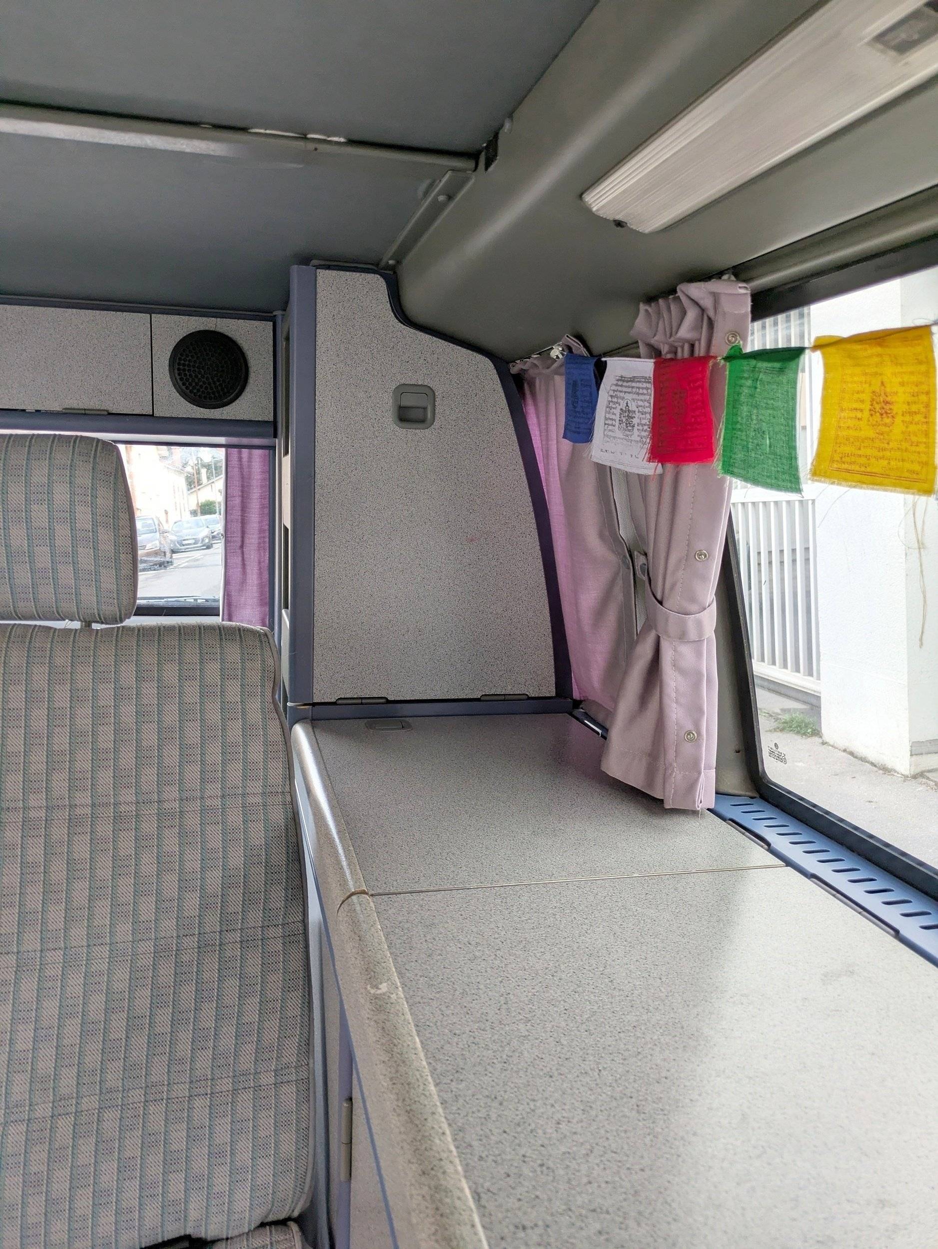 Couchages Volkswagen VOLKSWAGEN CALIFORNIA - Yescapa