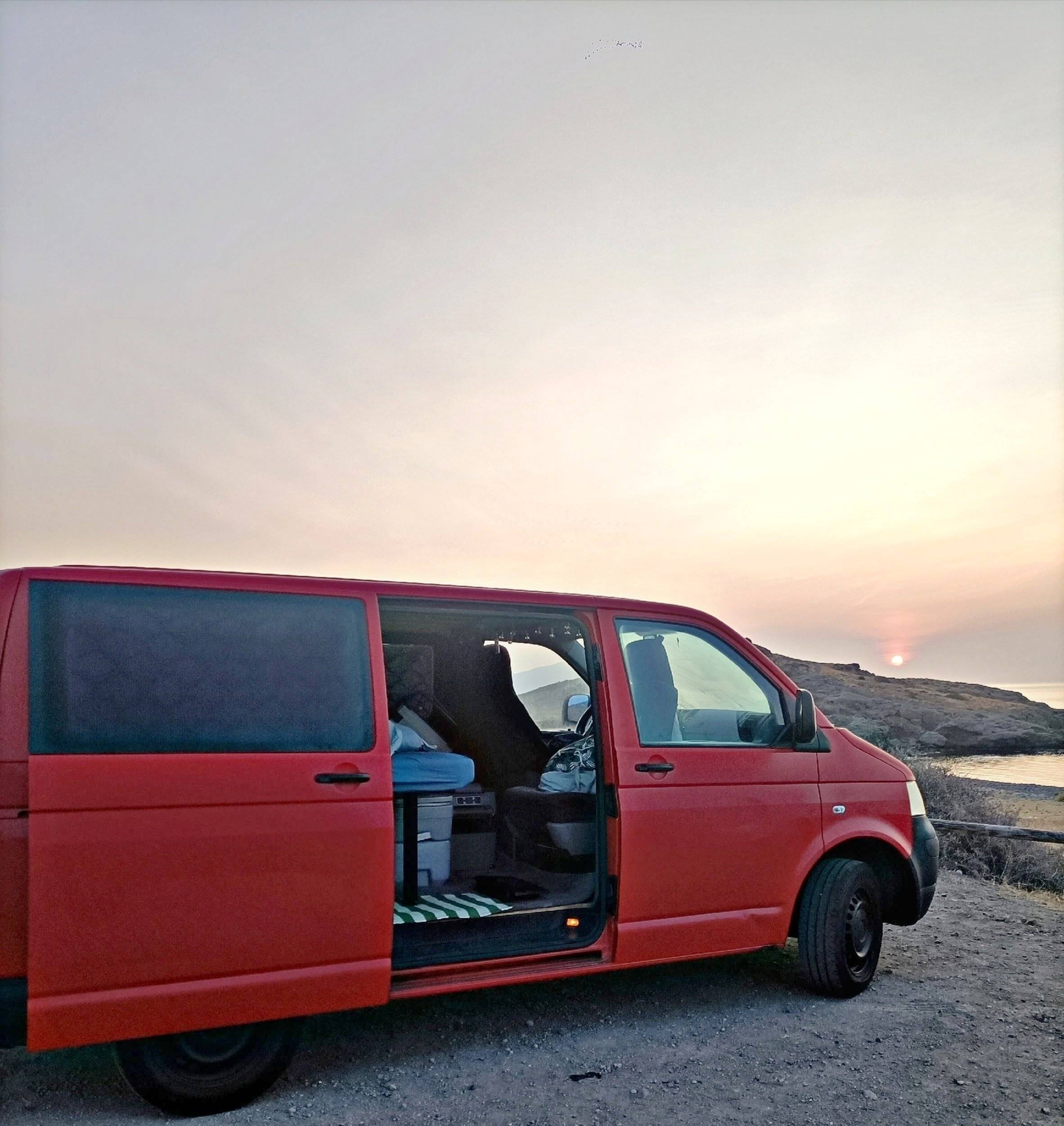 Voorkant 3/4 Volkswagen Transporter - Yescapa