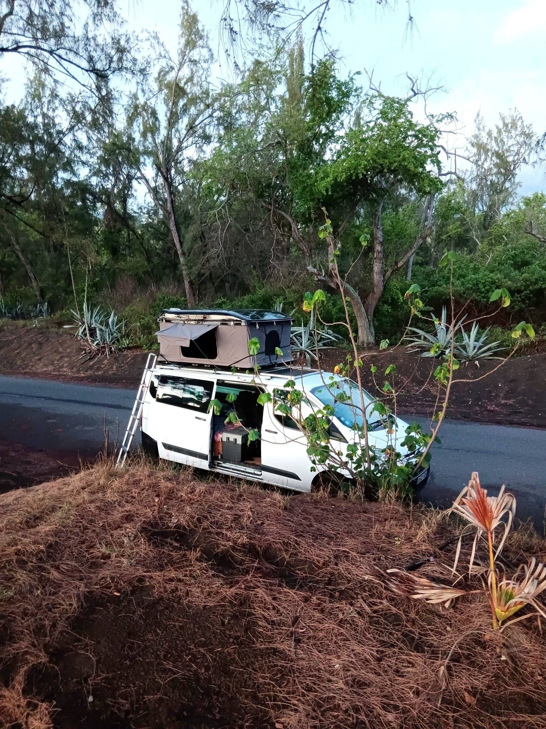 Custom 5 places Transit 2,2 l 125 ch