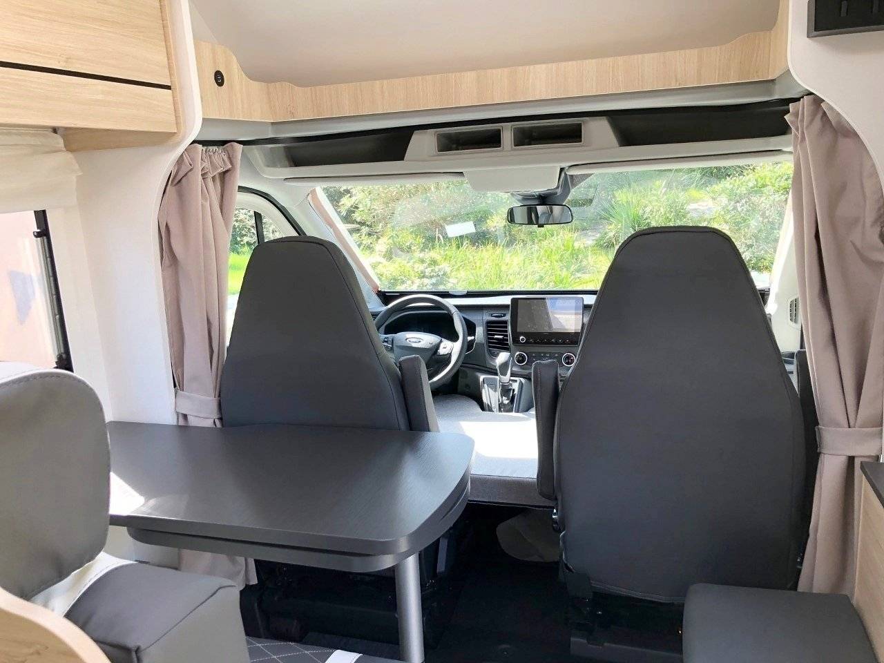 Challenger ford transit