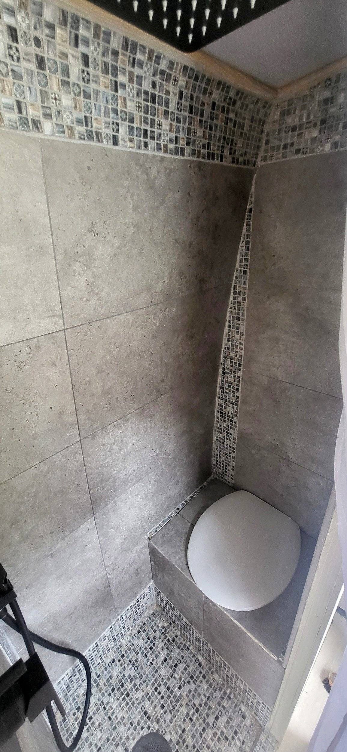 Bathroom / Toilets Mercedes Sprinter - Yescapa