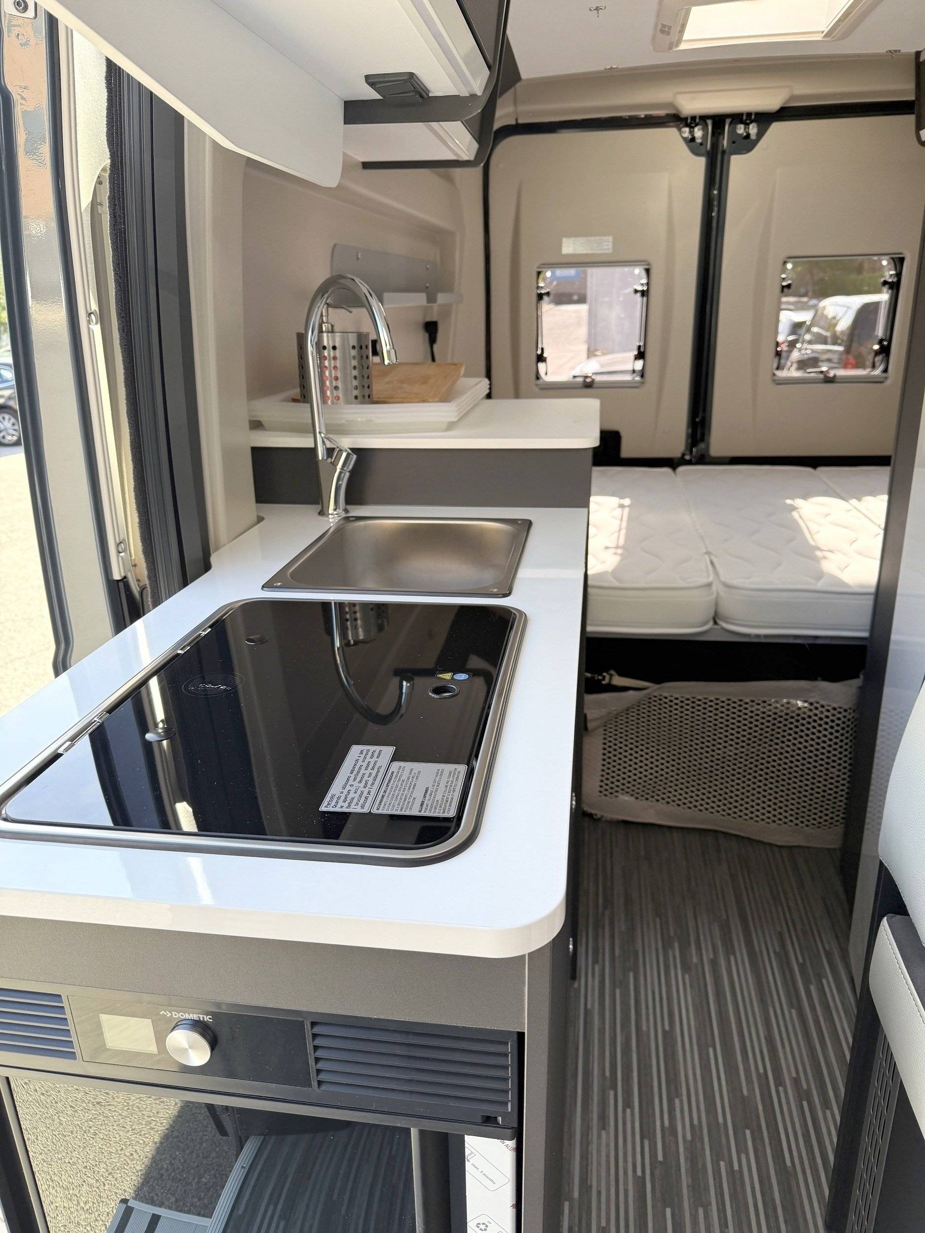 Plazas en cama Fiat Fiat Ducato, 2.3 l 140 Multijet, Euro 6d-Temp - Yescapa
