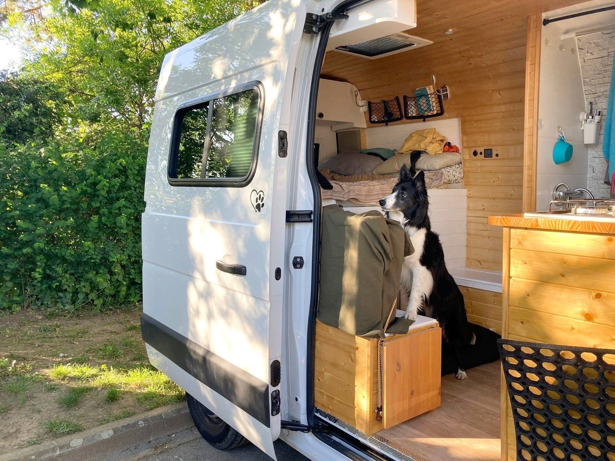 Coin repas Renault Master 2,3 l 130 ch - Yescapa