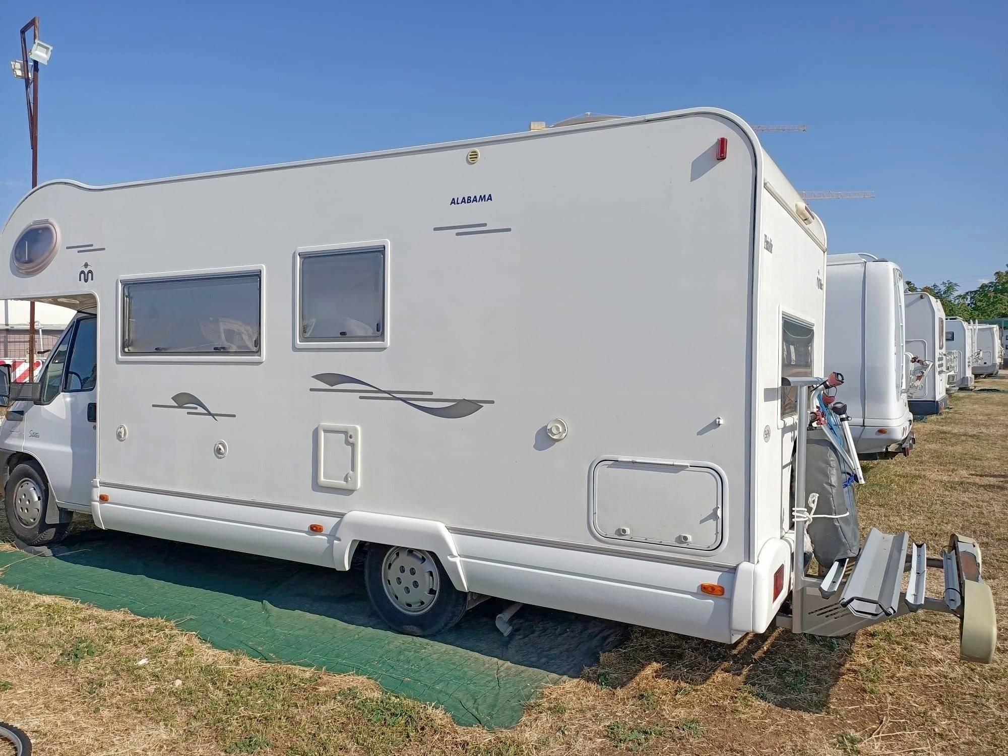 Vista de 3/4 Fiat Ducato 2,8 - Yescapa
