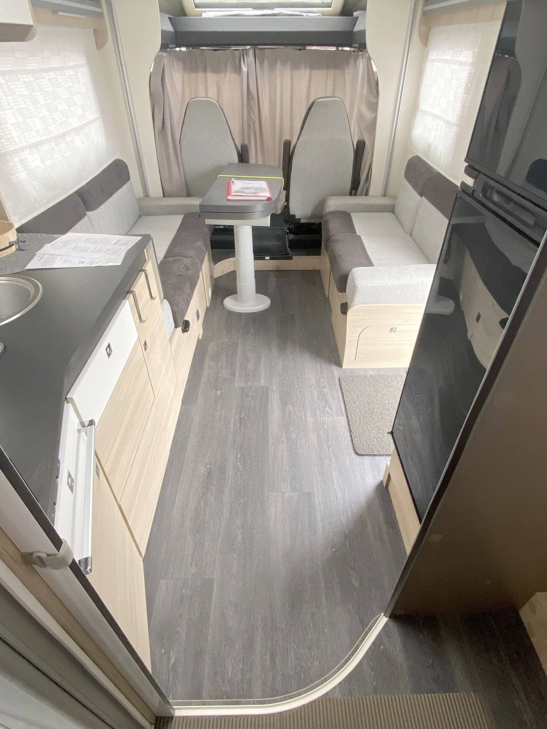 Challenger FORD TRANSIT