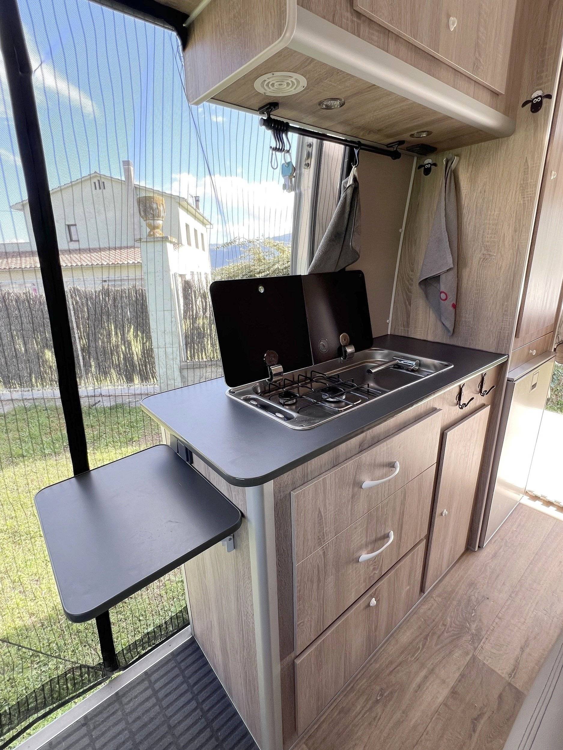 Coin cuisine Peugeot Boxer - Yescapa