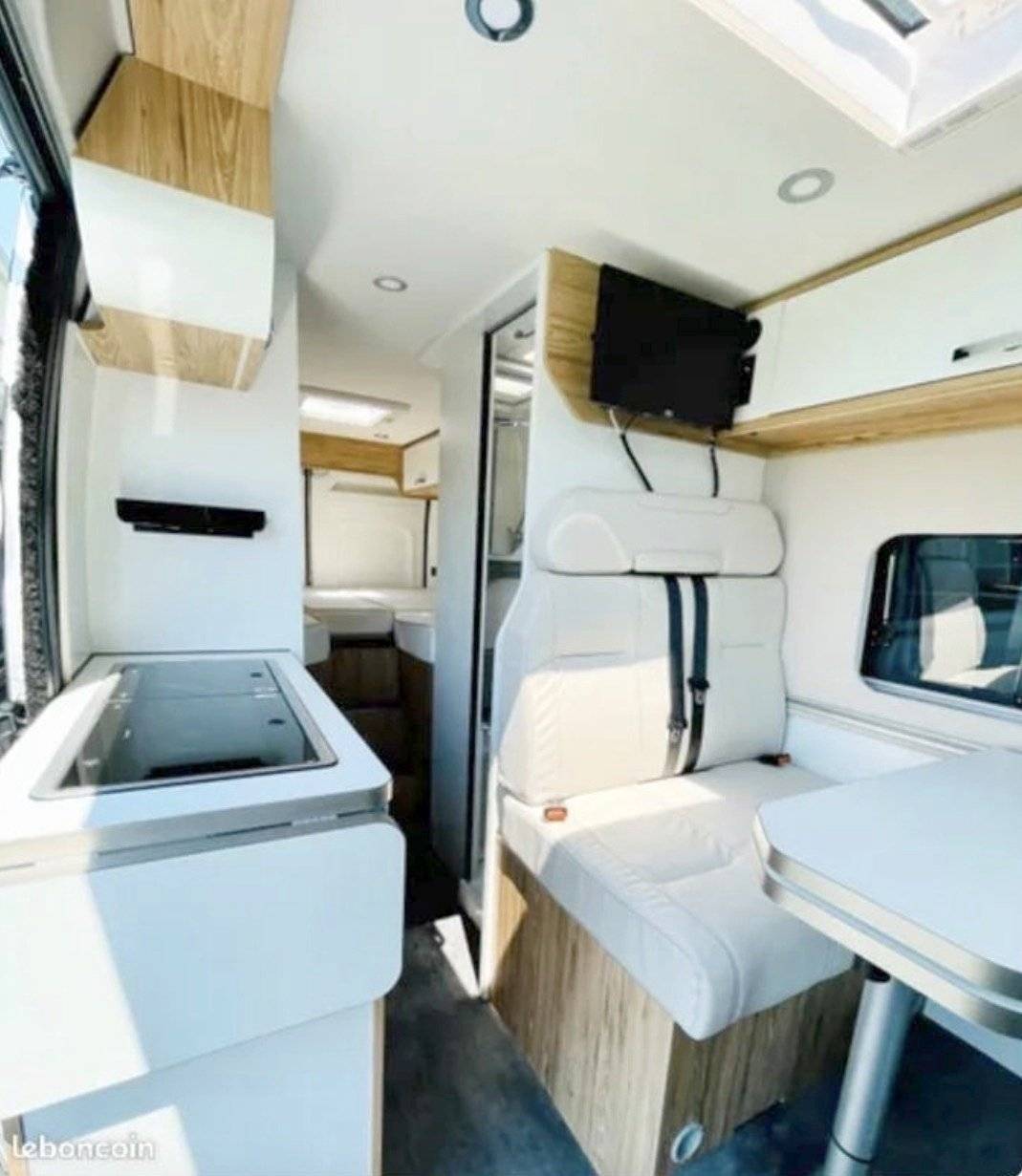 Dinette Fiat 2,3 l 130 ch. - Yescapa