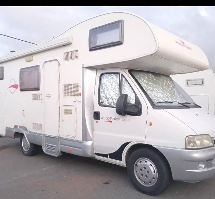 Front view from 3/4 Fiat FIAT DUCATO - Yescapa