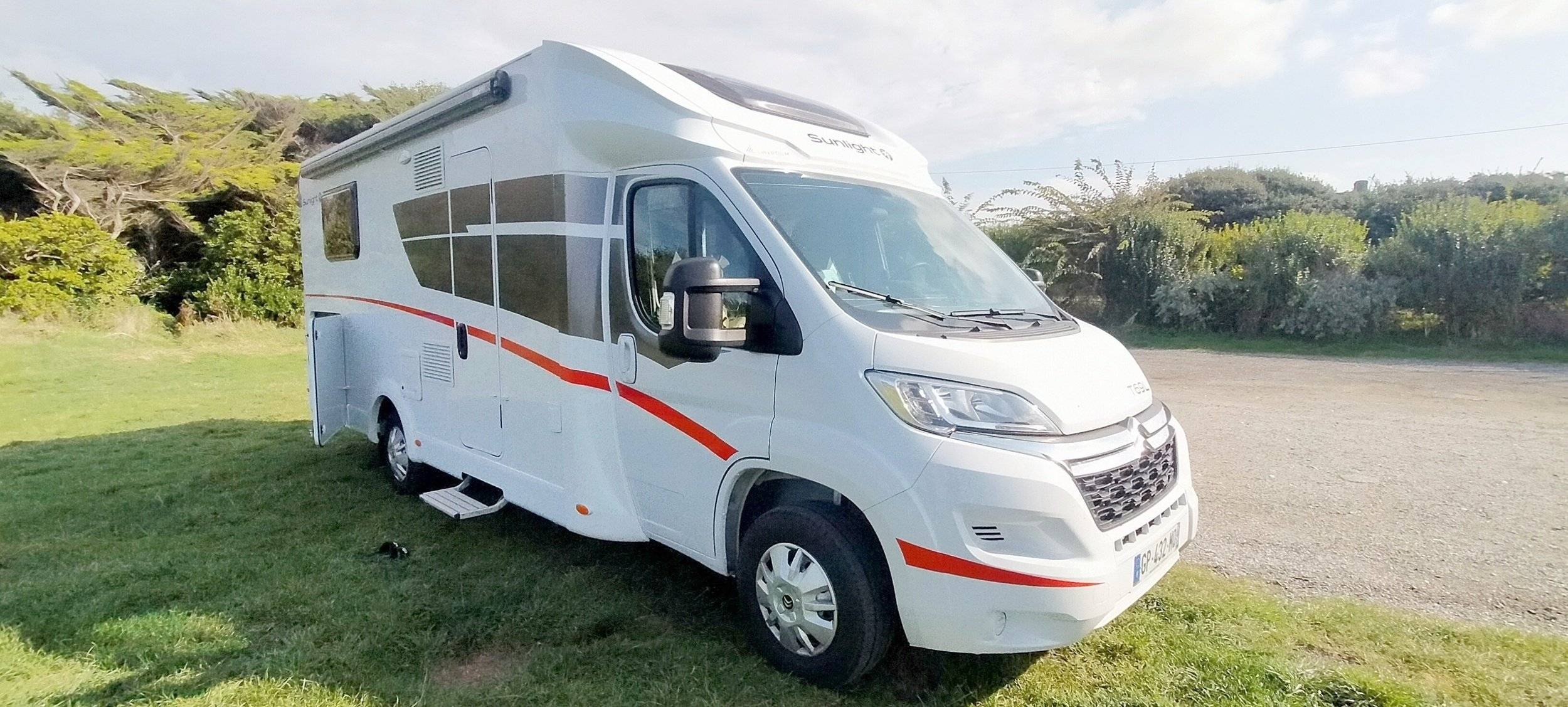 schräge Vorderansicht Citroën - Yescapa