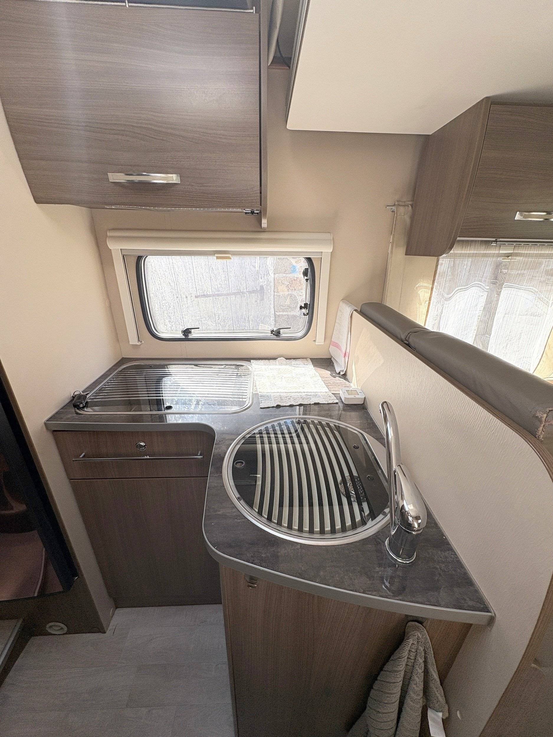 Challenger CHALLENGER GENESIS 33