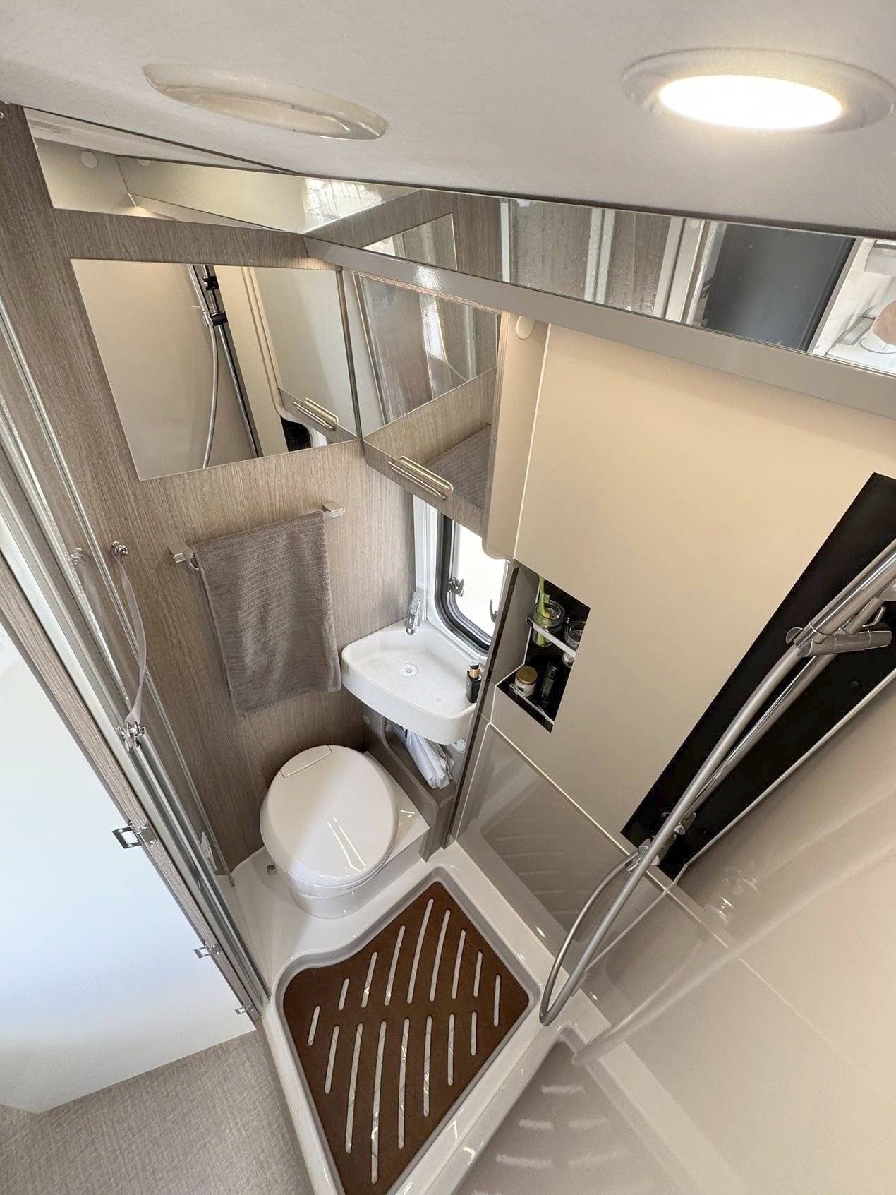 Challenger V114 MAX PREMIUM EDITION