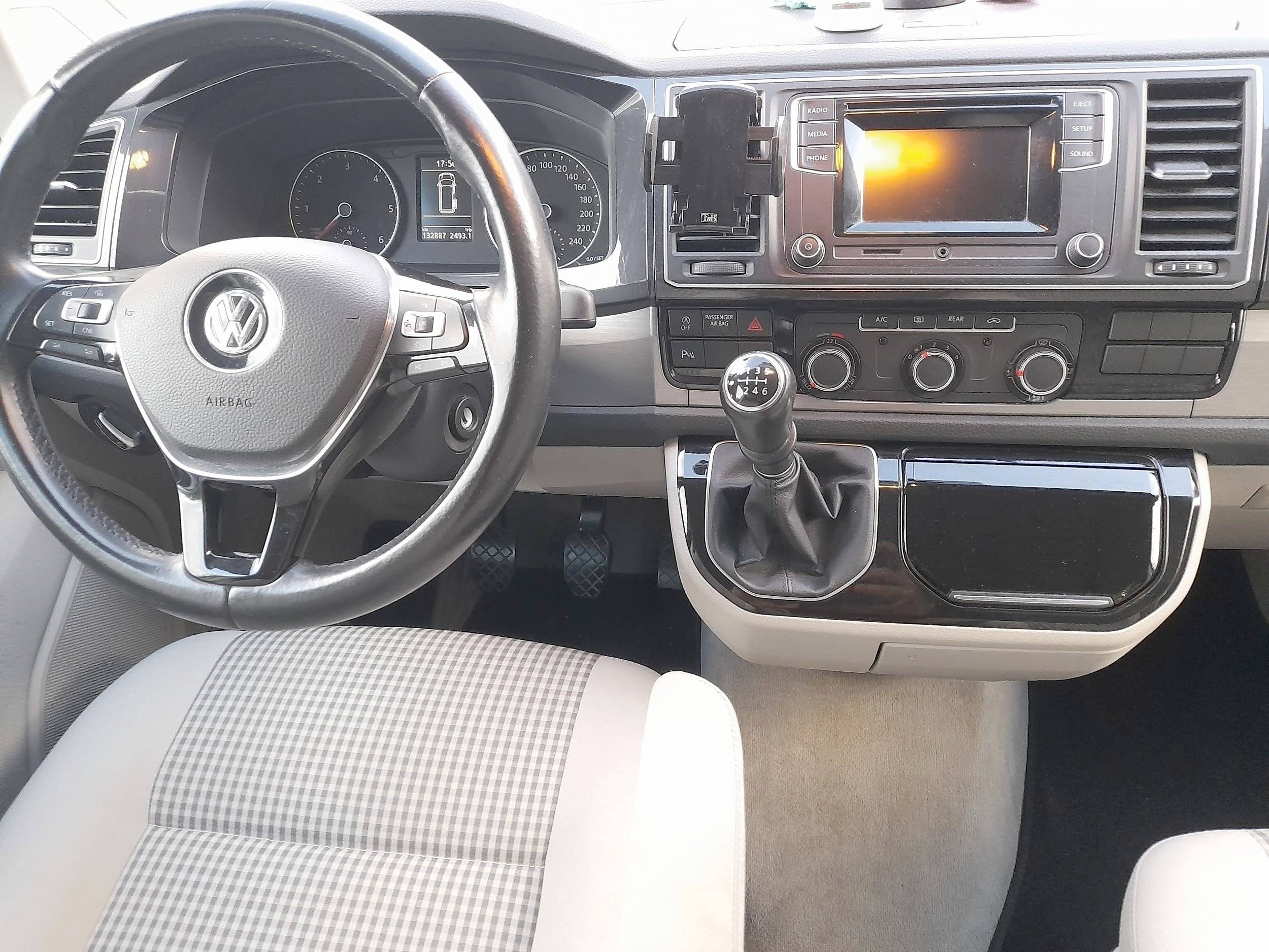 Volkswagen T6 California Coast