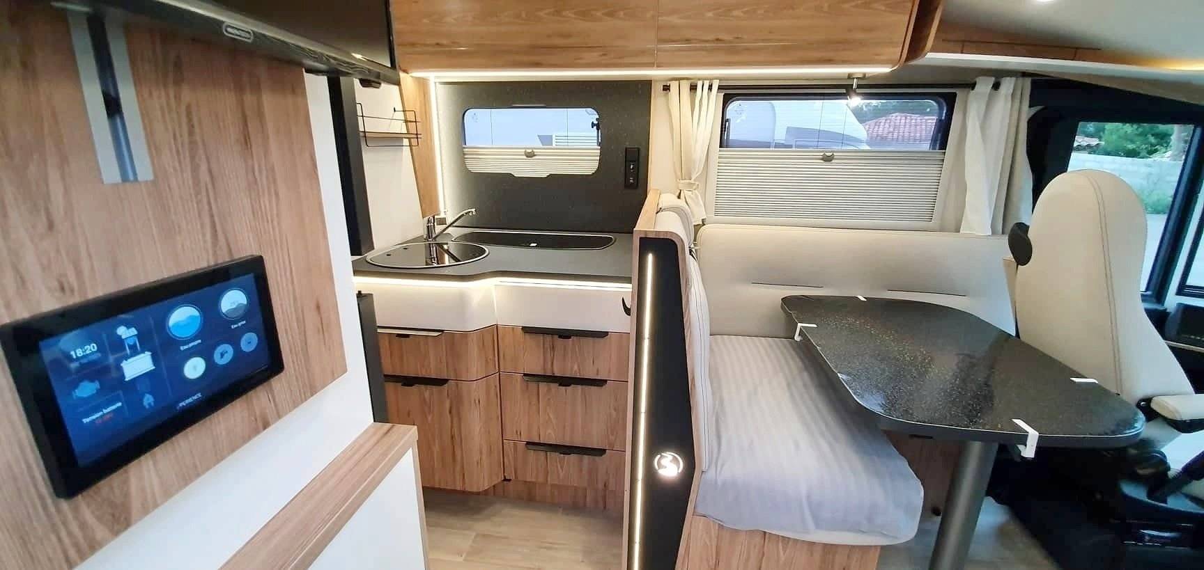 Bavaria I740 Gj Style