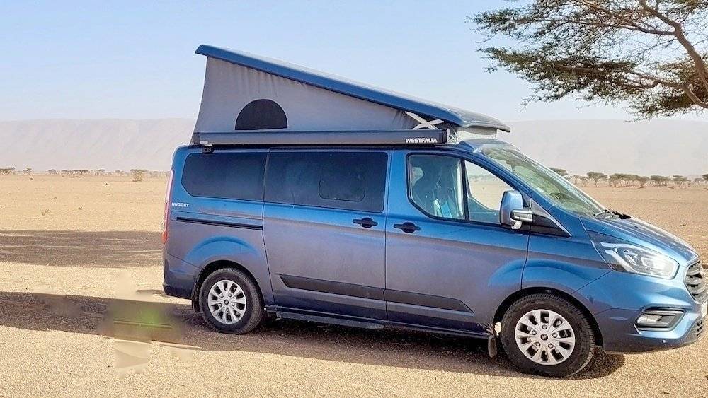 schräge Vorderansicht Ford Transit custom Nugget - Yescapa