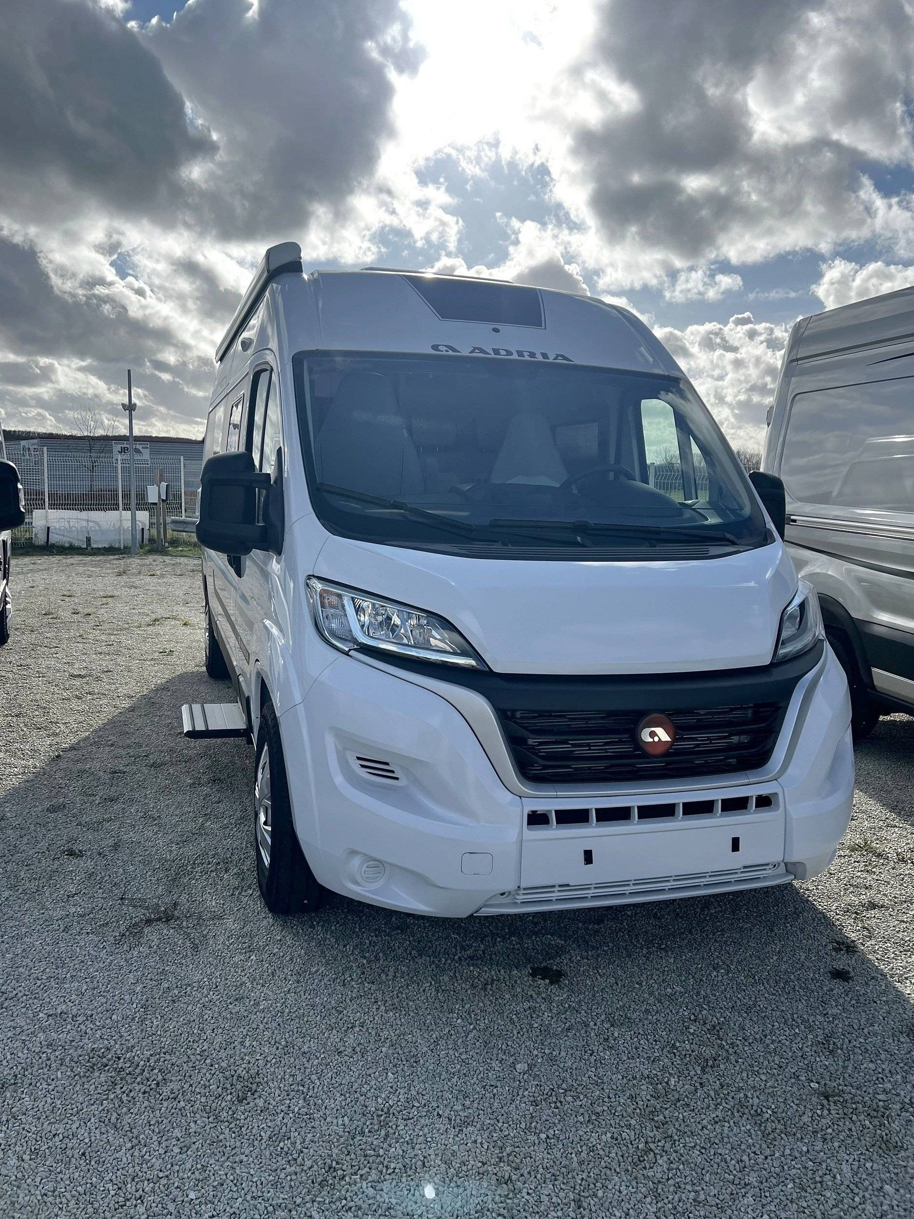 Voorkant 3/4 Fiat - Yescapa