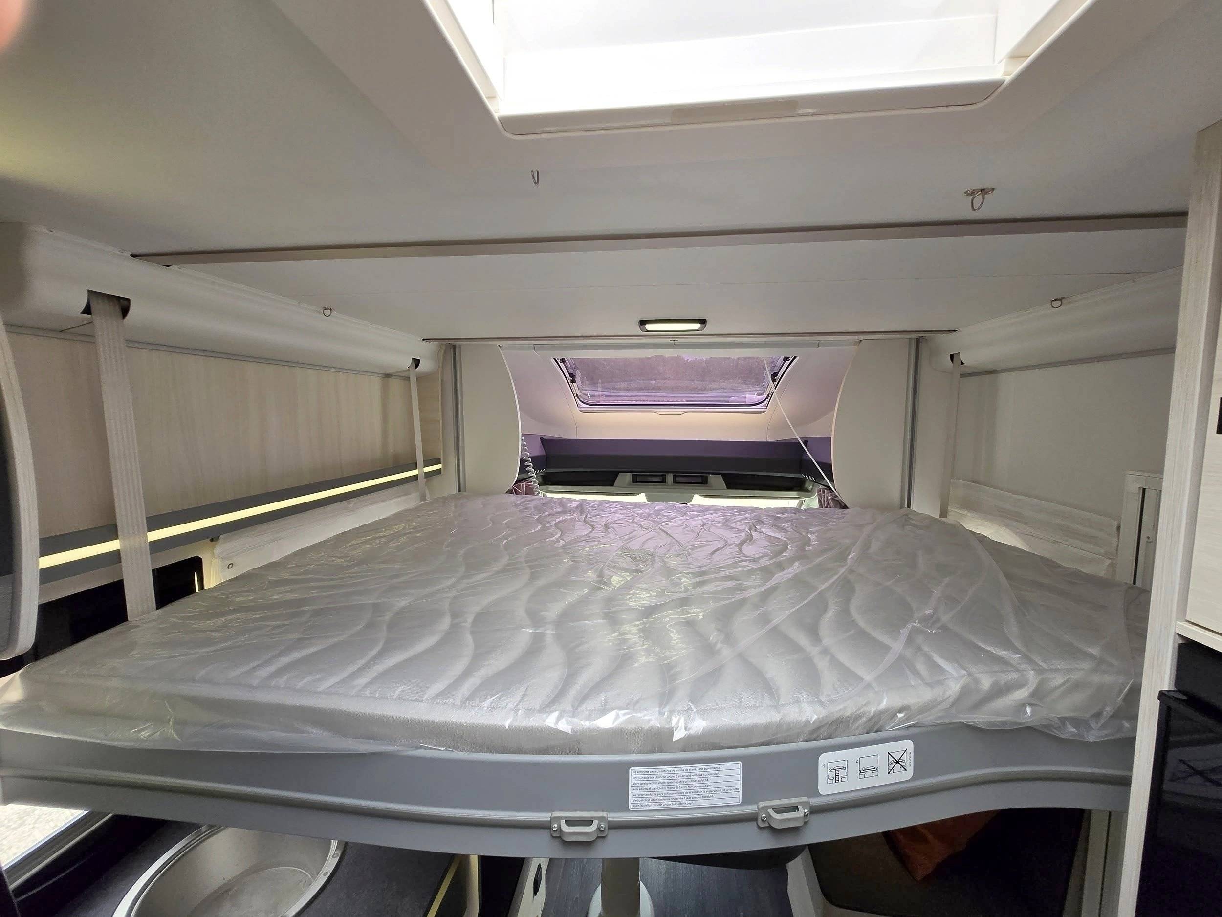 Challenger 328 Graphite Premium