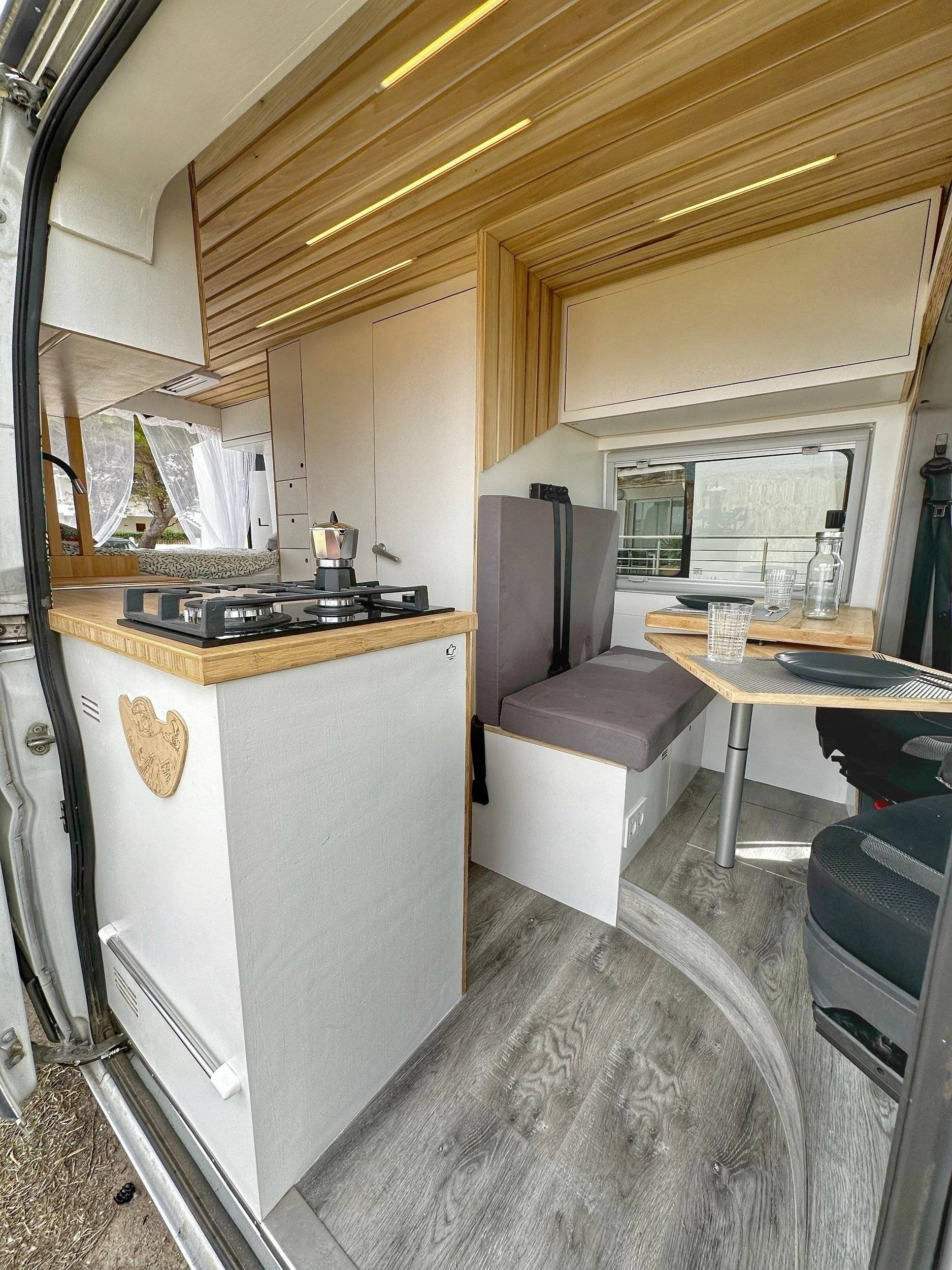 Peugeot Boxer 2,2 l 120 ch.