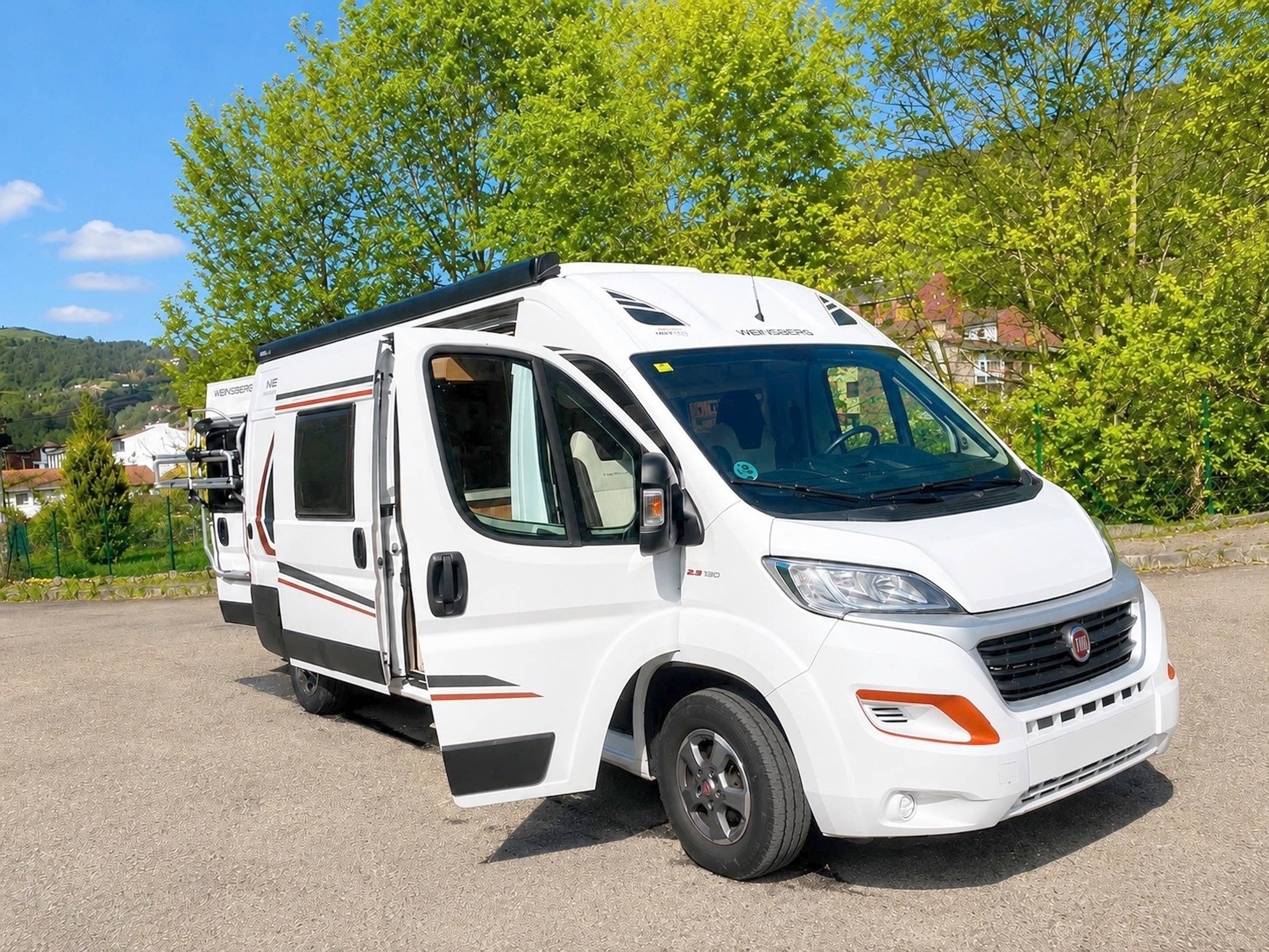 schräge Vorderansicht Fiat Ducato 2,3 l Multijet 130 ch. - Yescapa