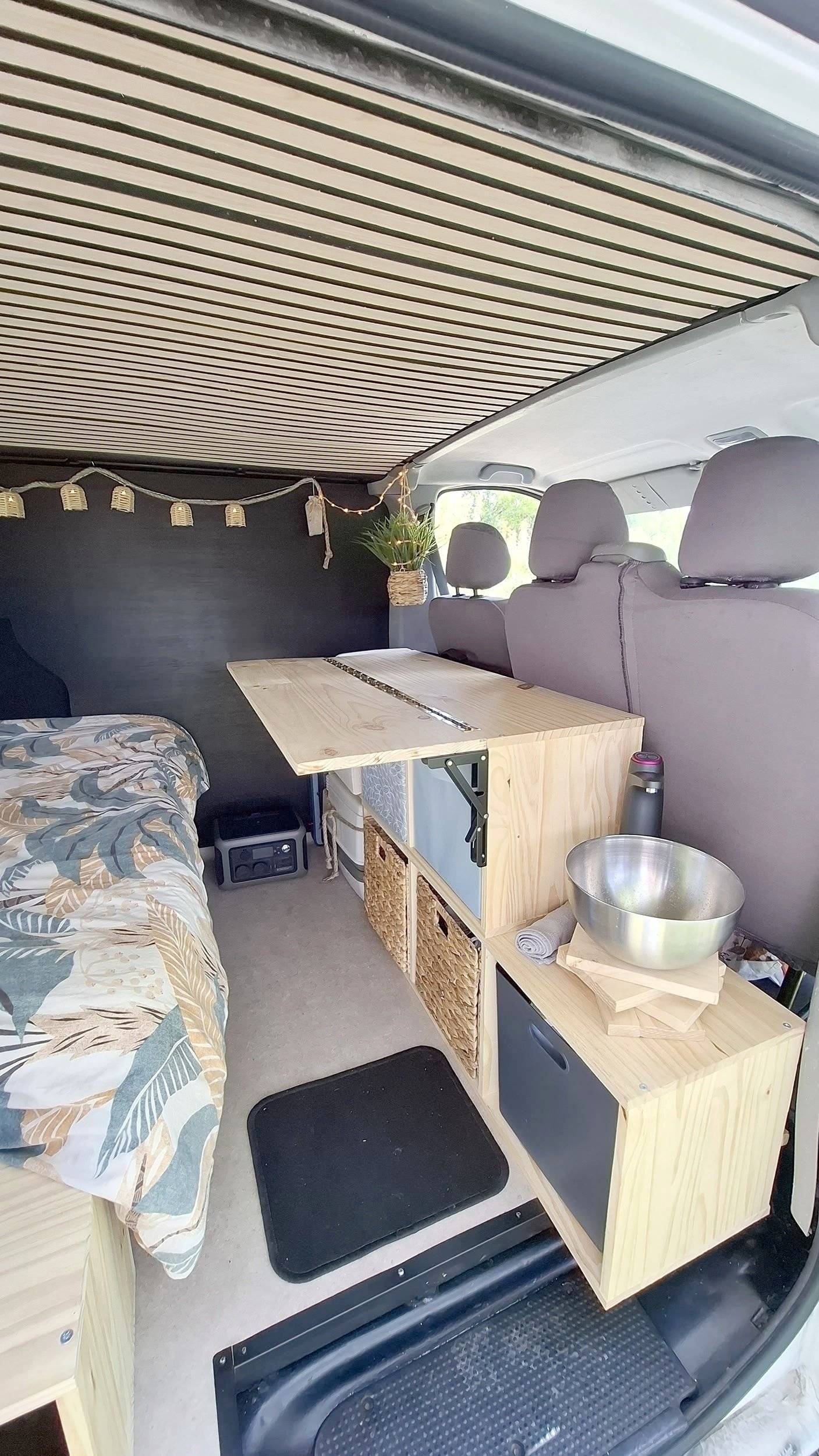 Essecke Renault trafic fourgon phase 2 L2H1 2.0 Dci 90C - Yescapa