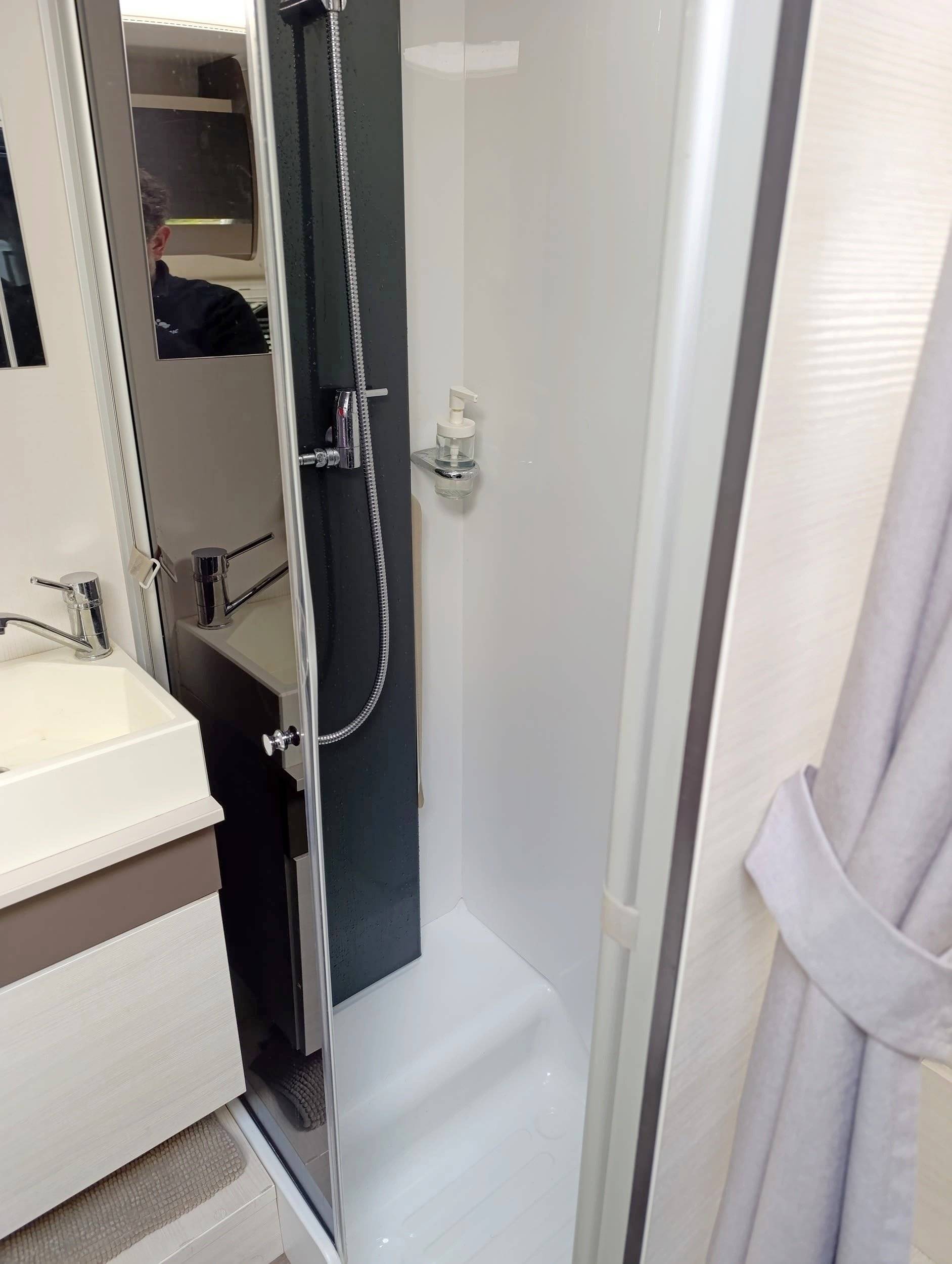 Challenger GENESIS 284